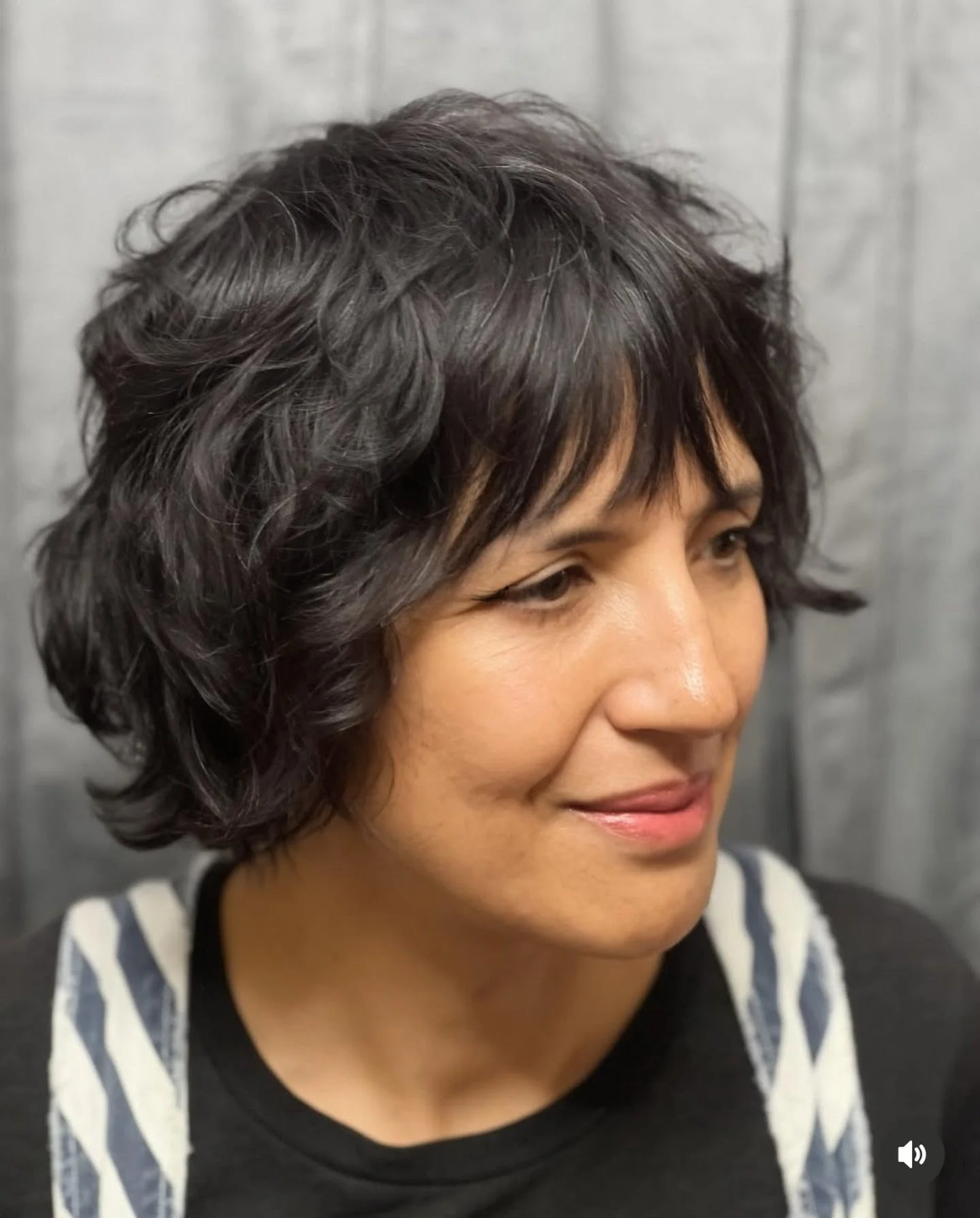 How STUNNING is this petaled Bixie from @rideordye_donna ?! 🧚LOVE the fairy vibes. 
.
.
.
#razorcut #ashevillehair #localsalon #ashevillesalon #stunning