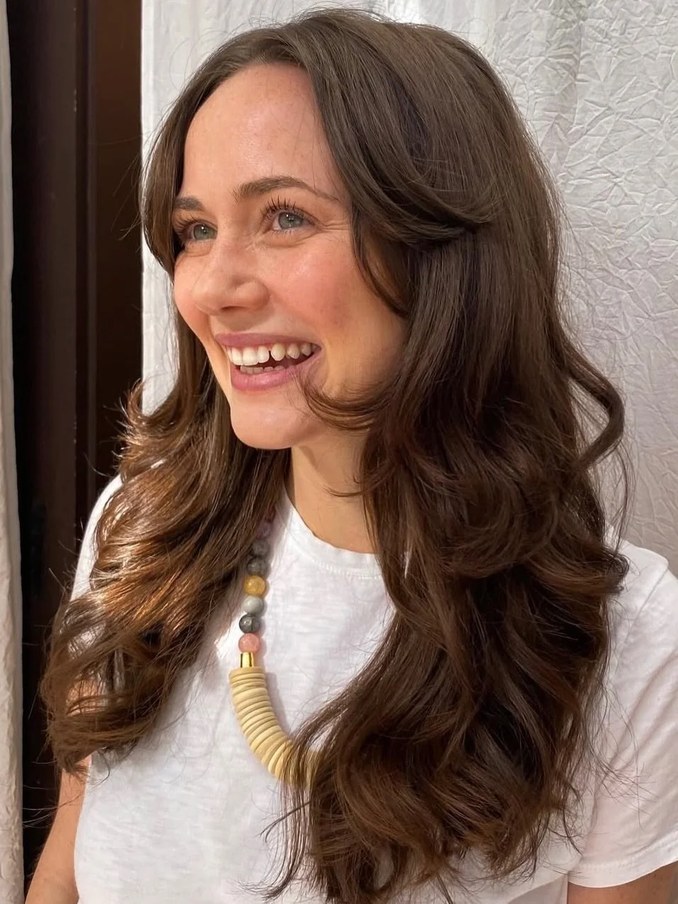 How adorable is this long layered cut from @sadieworleyhair ?! ✨💫
.
.
.
.
#ashevillesalon #localhairstylist #ashevillehair #blowoutstyles #haircutinspo