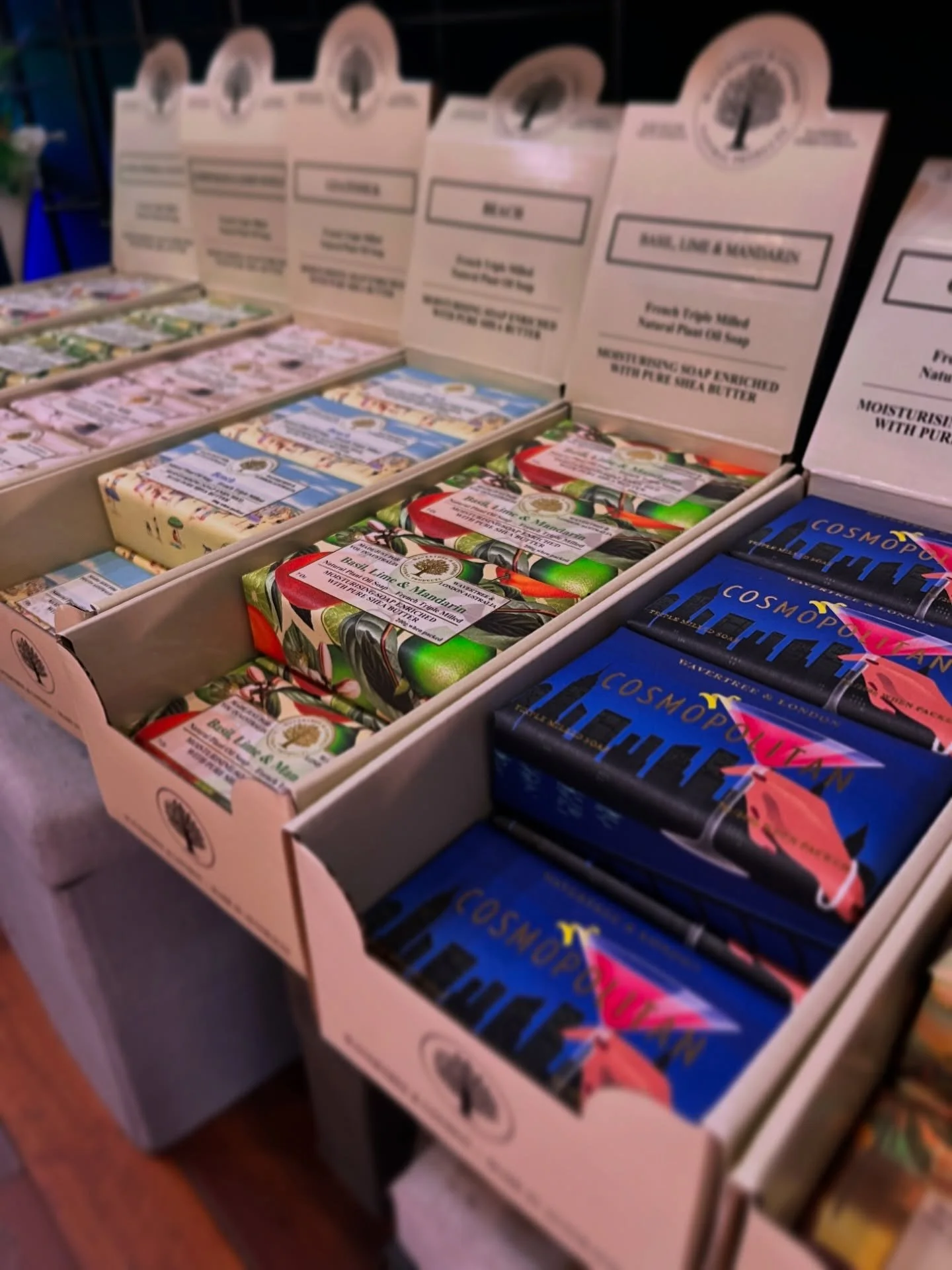 ✨GIFT STORE FEARURE✨
Wavertree &amp; London Bar Soap 🫧🧼 
This luxurious @wavertreeandlondon soap is definitely an easy 10/10. ✨

Why we LOVE it &mdash; 🥰 
🌱 Natural Plant Oil Based 
🇫🇷 French Triple Milled 
🧈 Enriched with Pure Shea Butter
🍊 