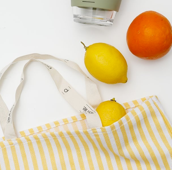 9 tips για μια ζωή με λιγότερο πλαστικό!