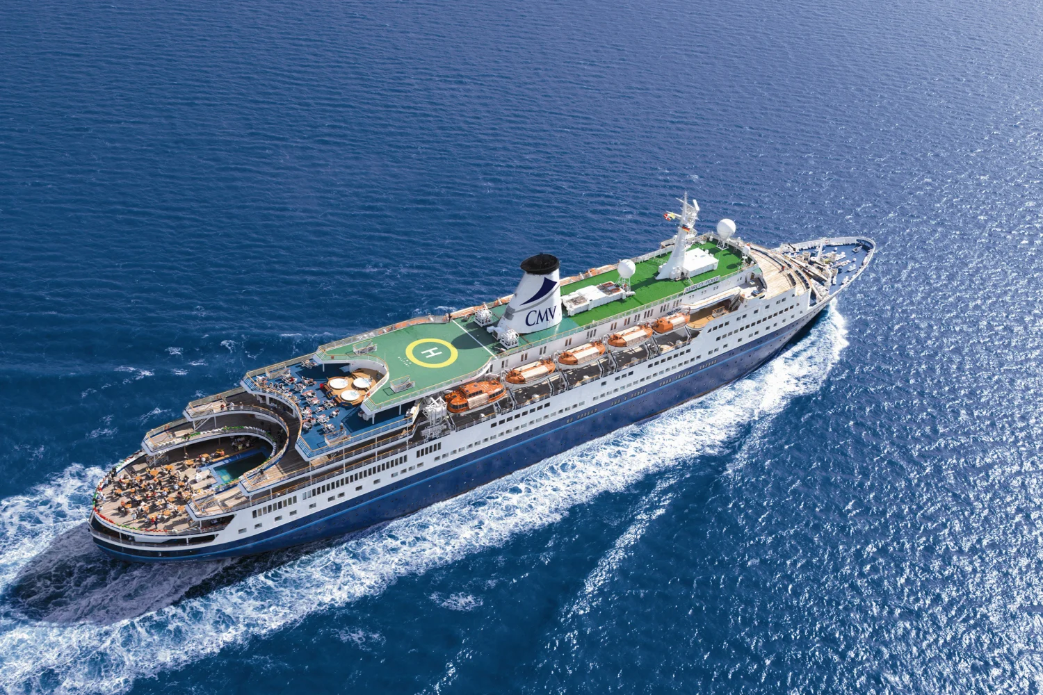xcruise_maritime_voyages_marco_polo_exterior_at_sea_ii.jpg.pagespeed.ic.2vHrqJs8xT.jpg