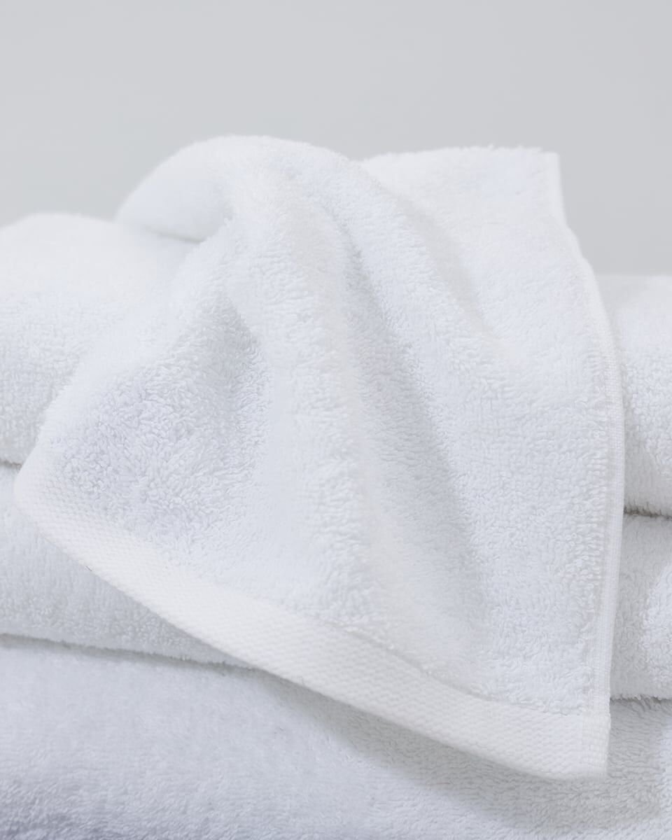 nello-white-towel-xeiros-2.jpg