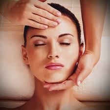 Facial Certifications Microdermabrasion is a noninvasive, skin resurfacing procedure that gently exfoliates or polishes away the top layer of dead skin cells, while stimulating collagen growth, to reveal healthy new skin that looks and feels smoother. Also Includes a full chemical peel application on your models and Mask. High frequency facial is a skin care treatment used by professionals to help treat and prevent stubborn acne, shrink enlarged pores, reduce the appearance of fine lines and wrinkles, fade dark eye circles & more. Also Includes a full chemical peel application on your models and Mask 1 day Group $1300 Private $1500 Includes Full Kit