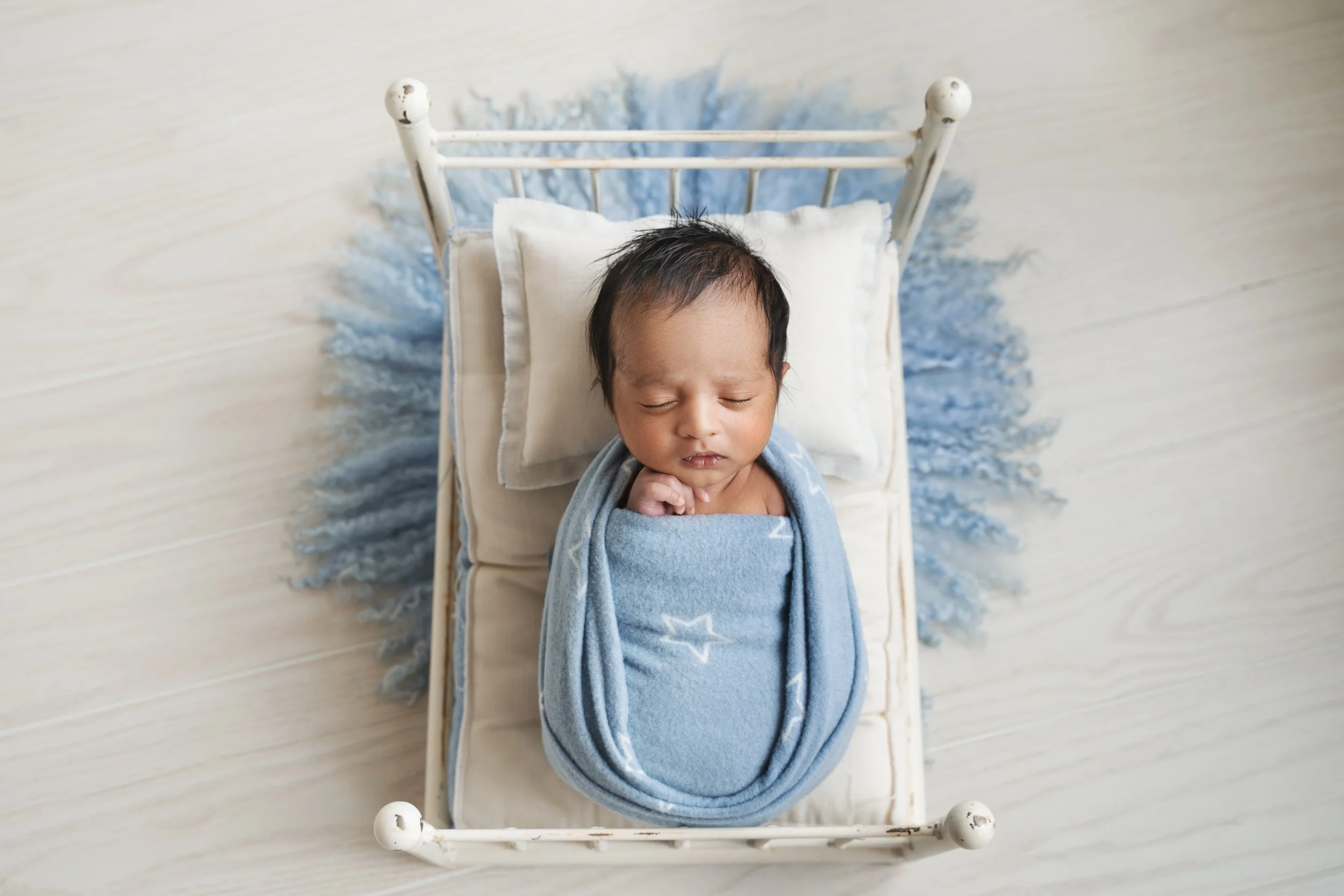 Arav newborn 16 days June 2022-30.jpg