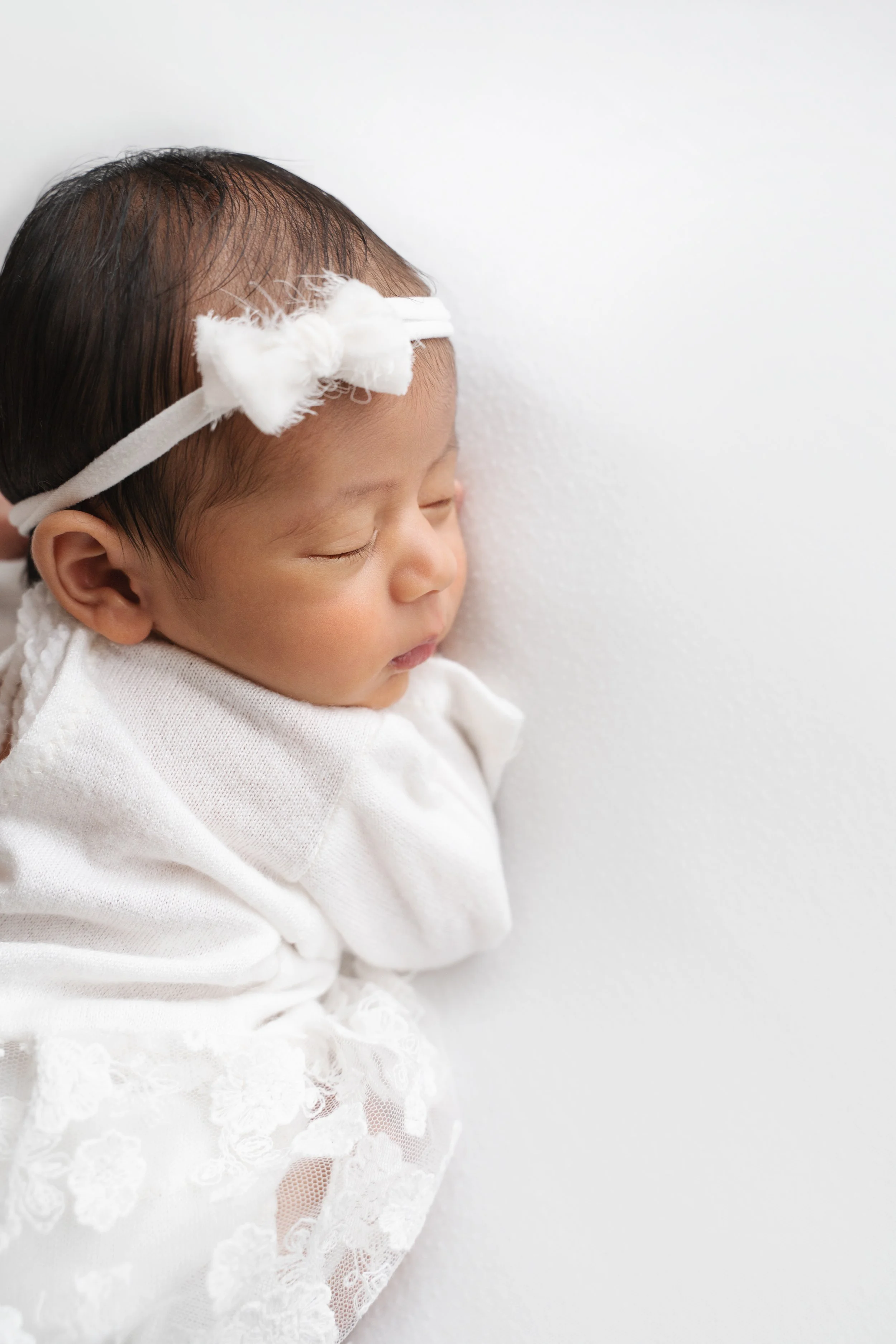 Paloma's Newborn and Family Sneak Peek Photos