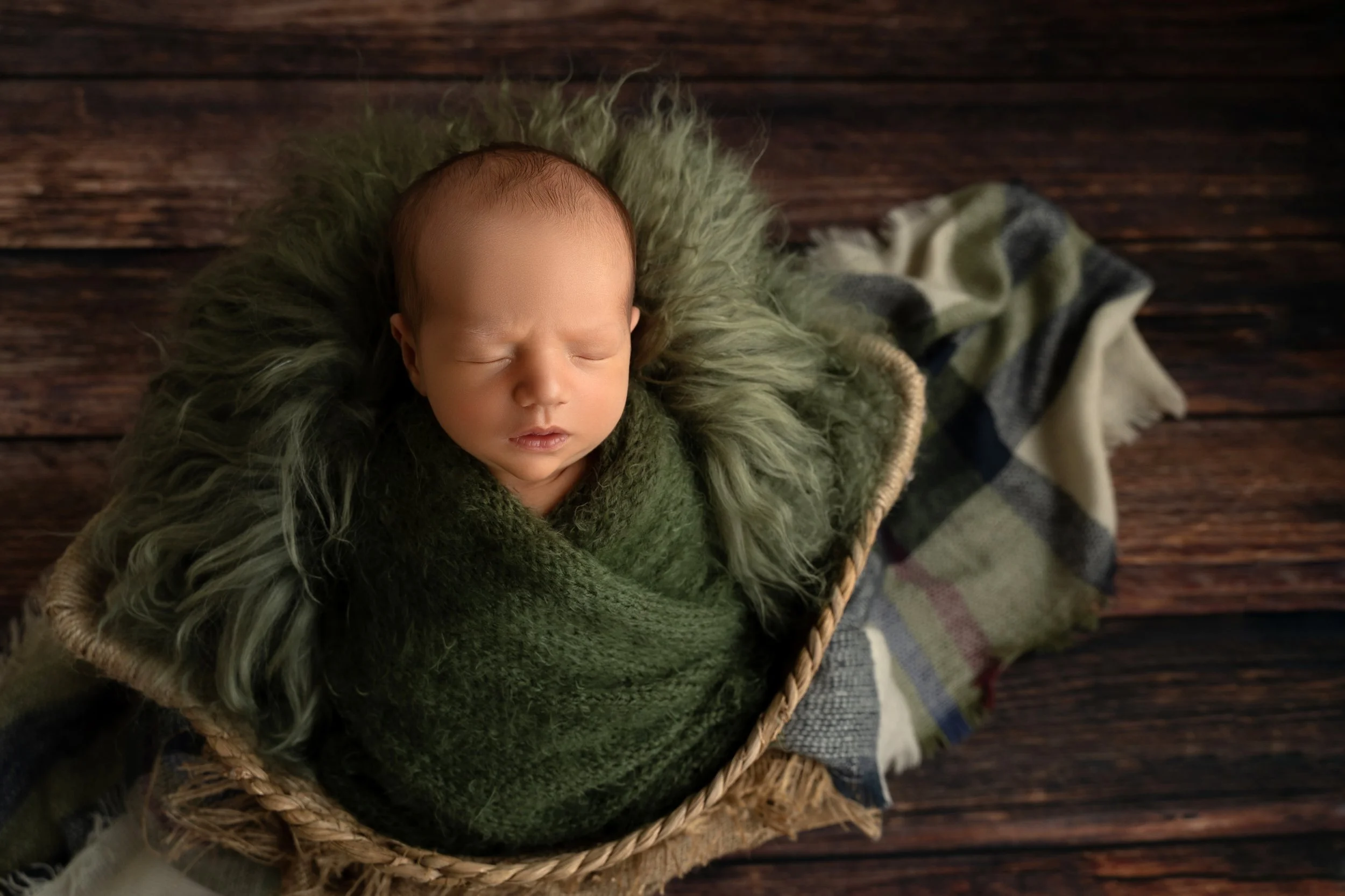 Barrett's Newborn Sneak Peek Photos