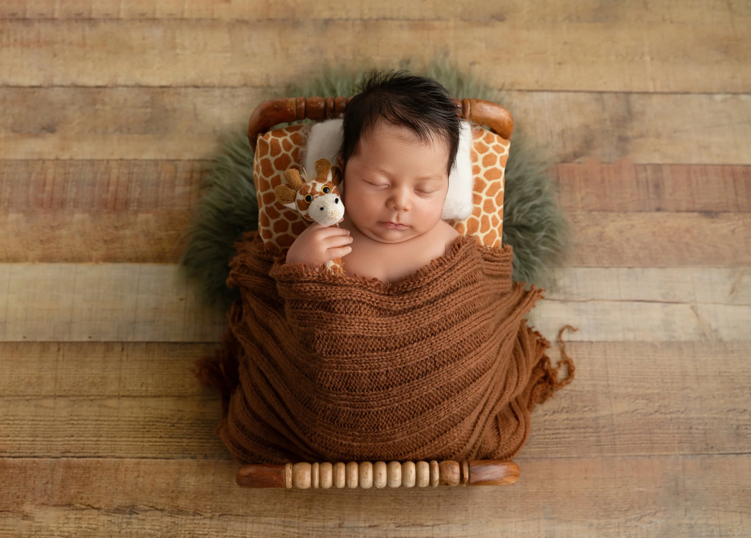Luca's Newborn Sneak Peek Photos