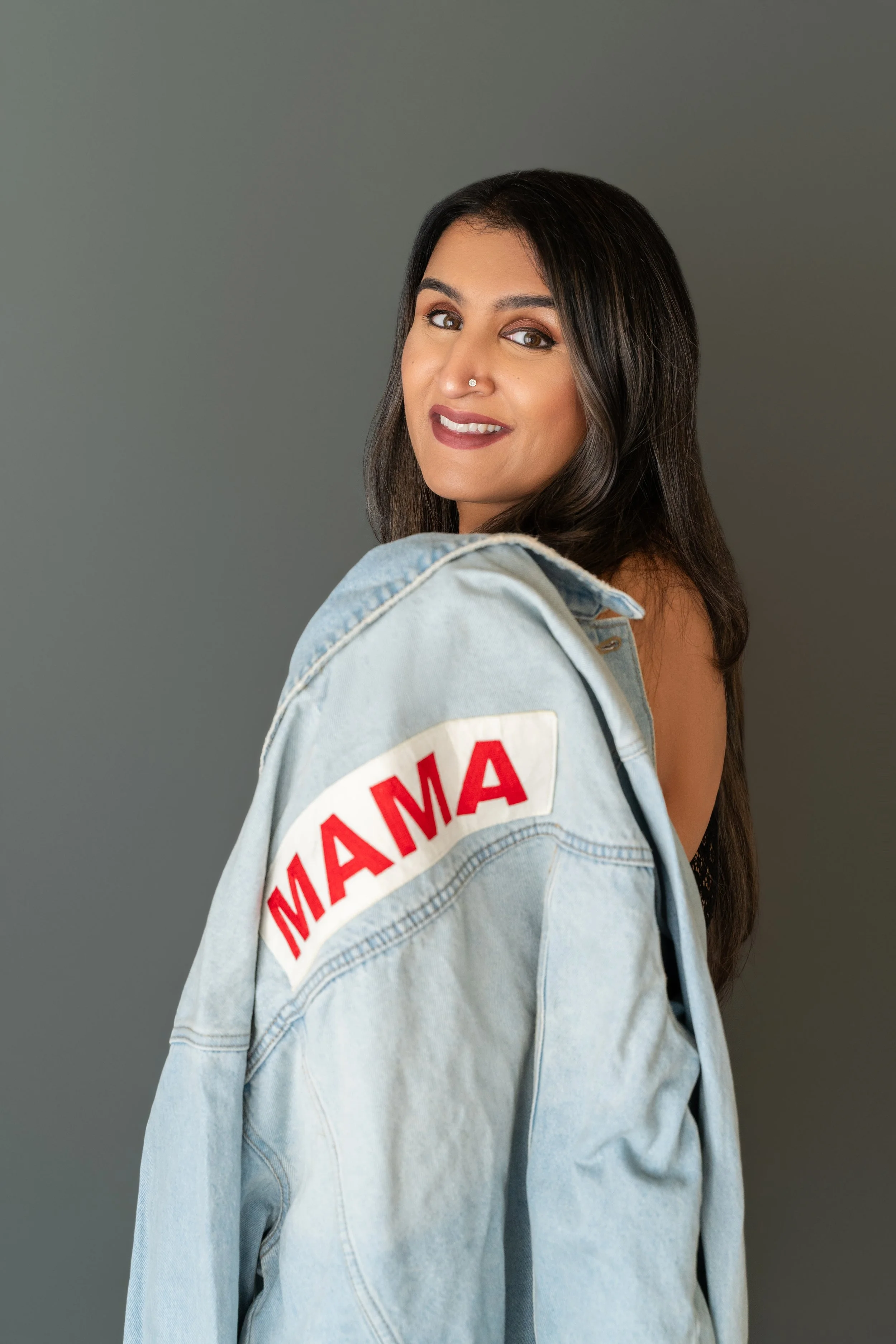 Aesha's Maternity with Family Sneak Peeks