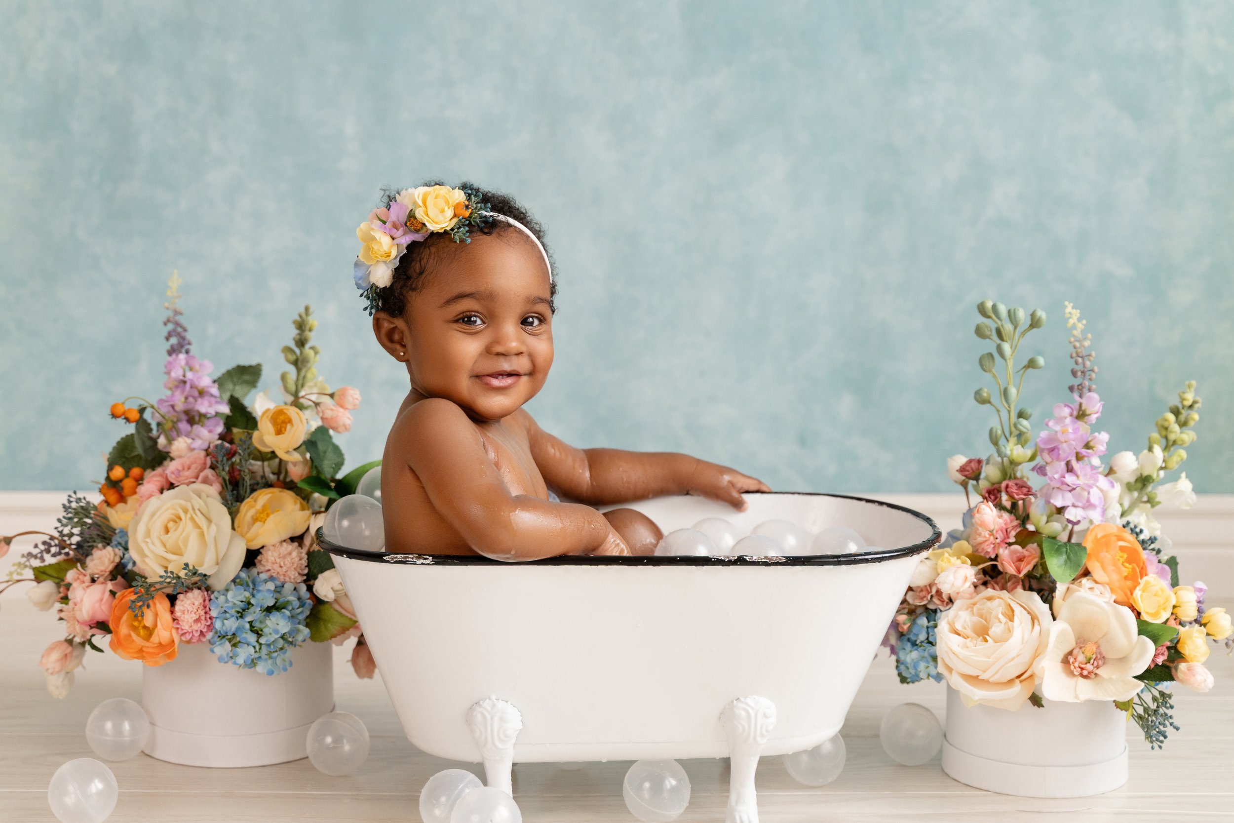 Ava’s One-Year Cake Smash Session in Cypress