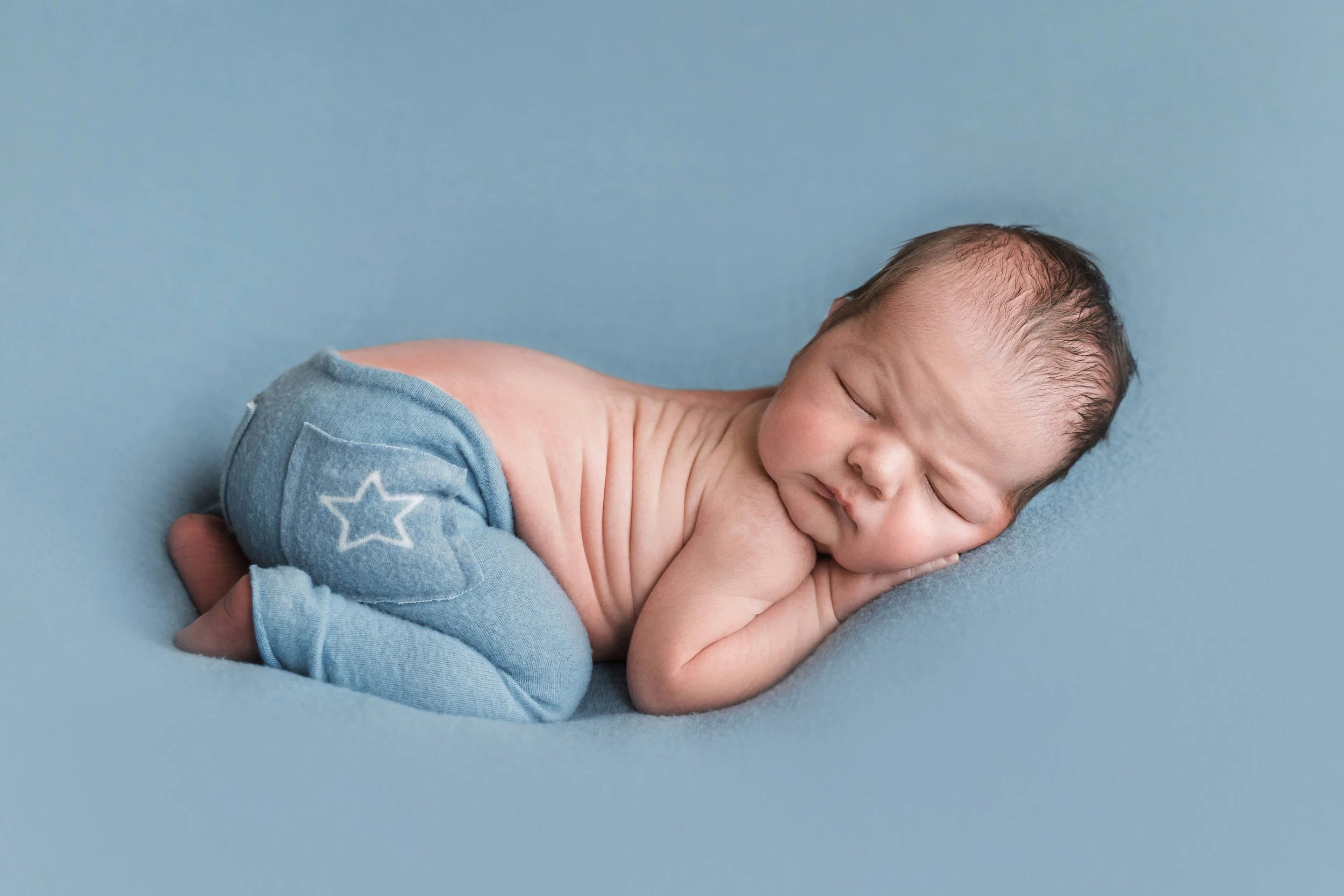 Logan 11 days old June 2022-1.jpg