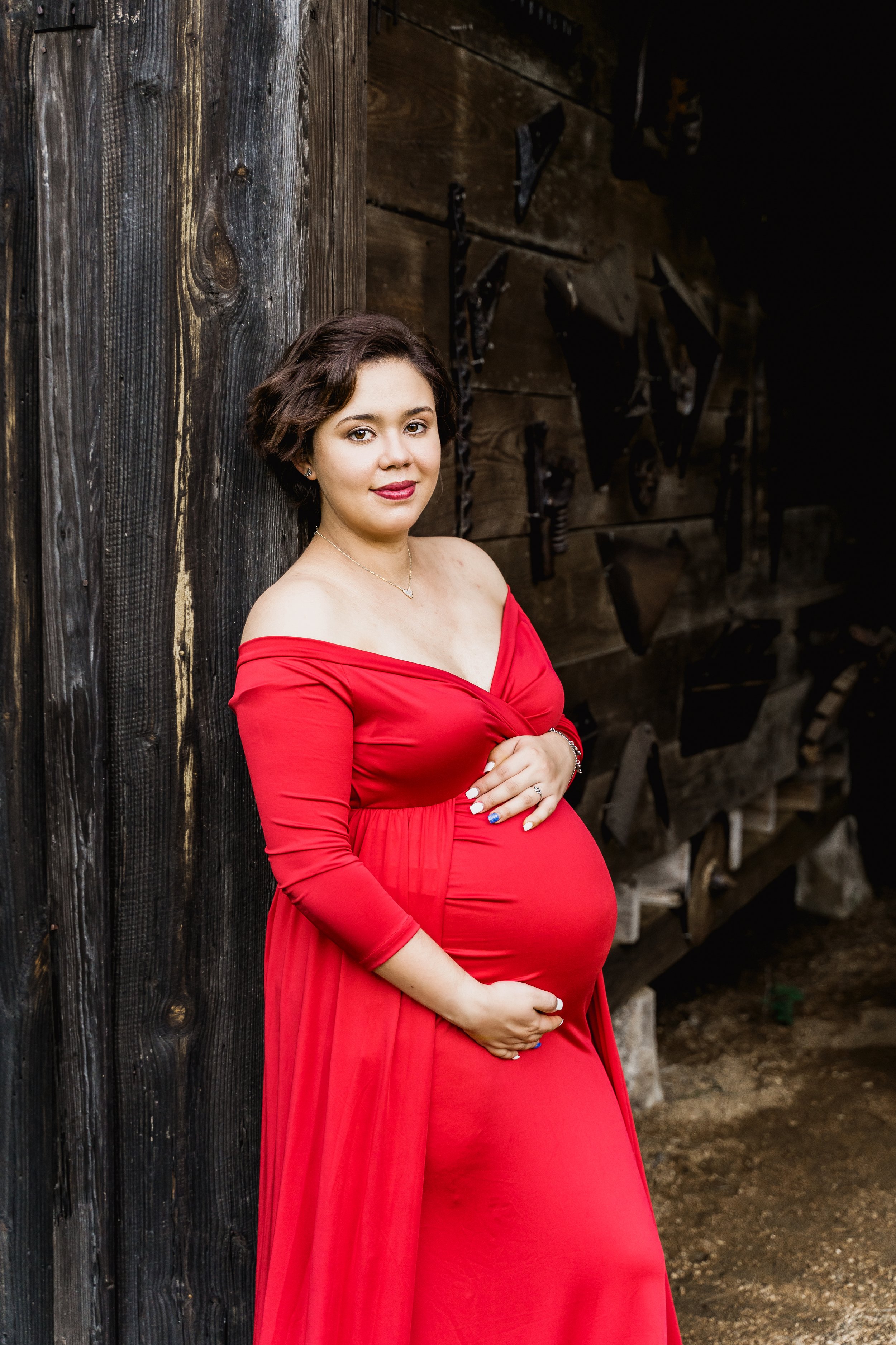 Alexandria and Chris maternity May 2021-24.jpg