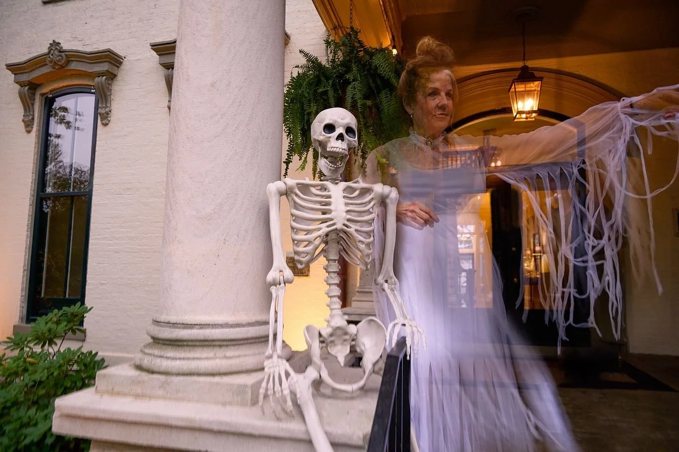 🎃We loved having a packed house full of spirit at our Haunted Happy House on Sunday!

Big thanks to Steve Wiser for leading this event and to John Nation for capturing these ghostly photos! 👻

#ladyinwhite #hauntedhouse #historichome #historicprese