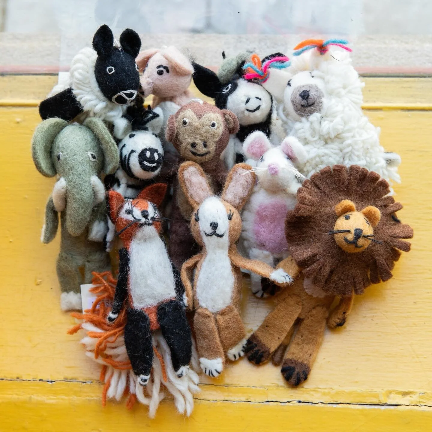 It&rsquo;s time for Holiday Shopping at @justcreationsfairtrade to Benefit PDH!🎁 

From Sunday, Nov. 30th - Friday, Dec. 5th - shop in person or online and mention the PD House at check out so that 15% of your sale will go to the Foundation. 

This 