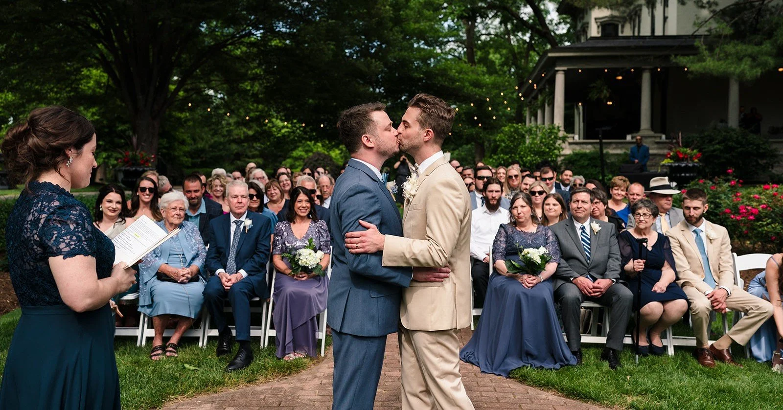 💐 This is what a spring wedding in the Crescent Garden looks like (ring bearer not included) 🥹

💭 Whether you're envisioning a warm May day or a breezy October night, our grounds make a beautiful backdrop for your special event. 

📸  @partyoftwop