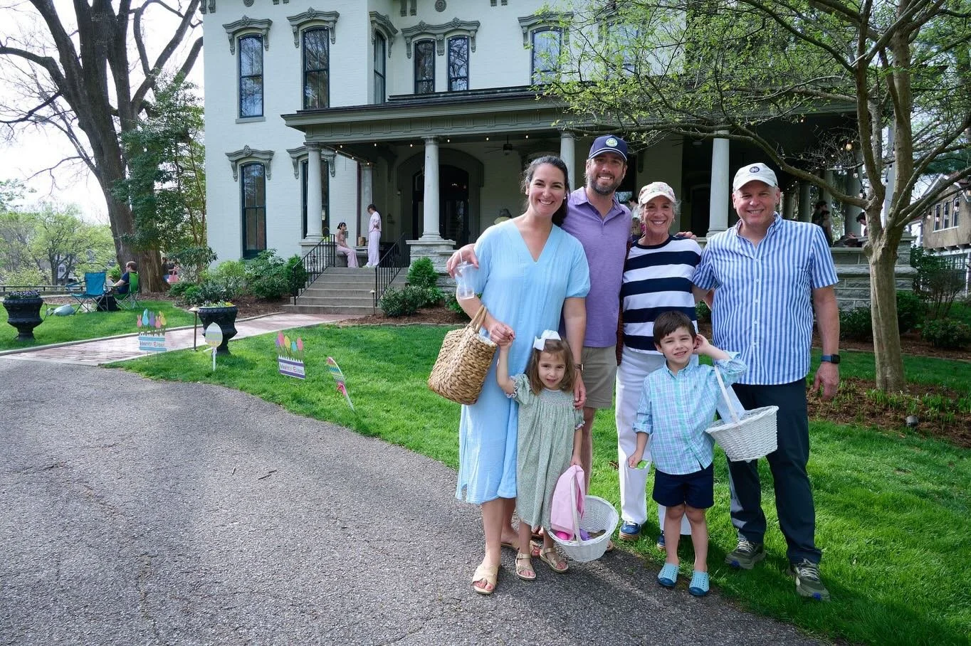 Too much fun! Thank you John Nation for capturing the excitement and spirit of the 2026 @crescenthillcommunitycouncil Easter Egg Hunt at PDH and the @theaveeaster Parade! 🐰

#Easter2026 #HistoricHome #CrescentHill #petersondumesnilhouse