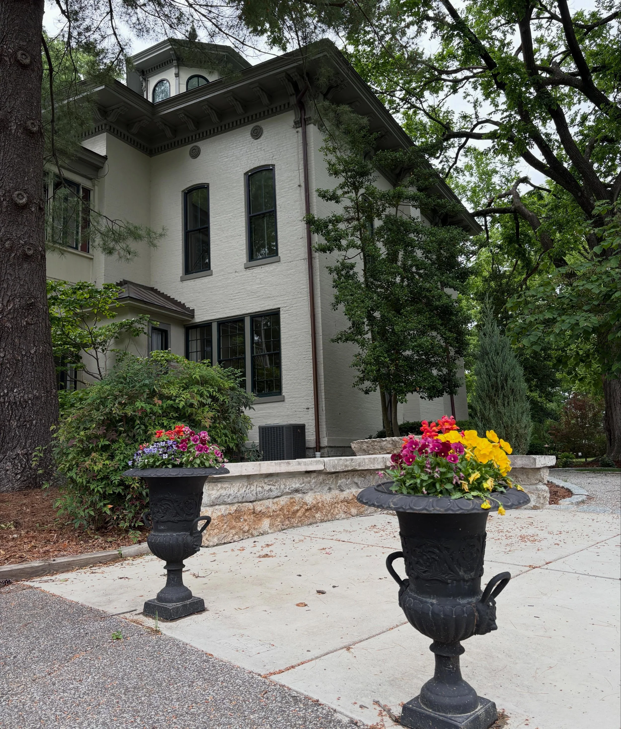 🌧️ All this rain is going to make for a spectacular Garden Tour &ndash; coming up Saturday, June 6!

Explore a beautiful collection of over 10 private urban gardens in the Crescent Hill neighborhood&mdash;plus the stunning grounds of the historic PD