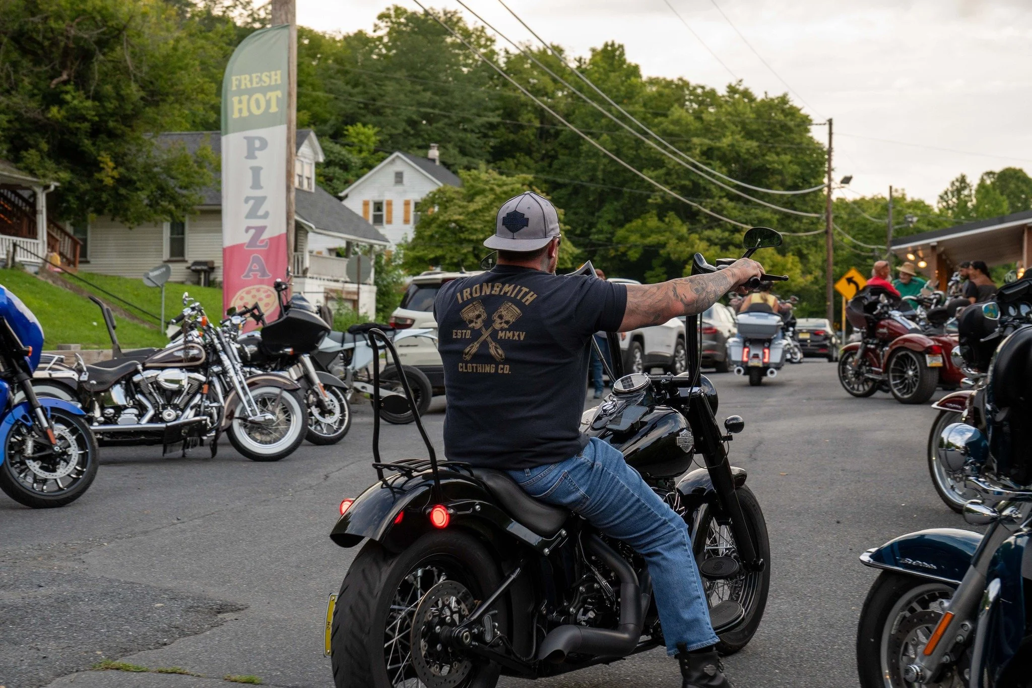 Join us this Wednesday, September 23rd for another Riverside Bike Night starting at 6 PM! Bring your bike, meet up with friends, and enjoy a great night of live music, food, drinks, and riverside vibes.

🎸 Live music on the deck
🦪 $5 Steamed Clams
