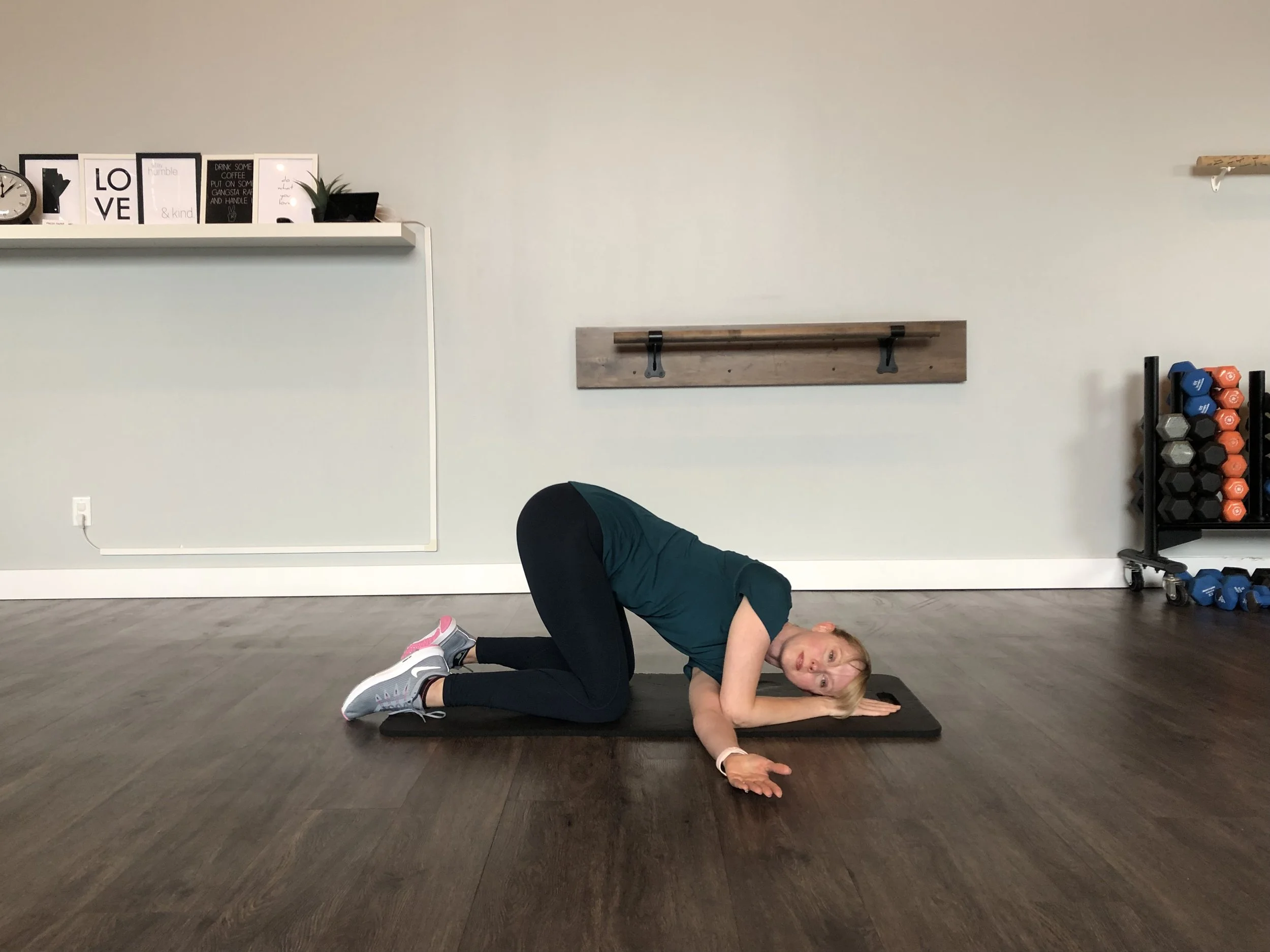 TABLETOP THORACIC SPINE TWISTS