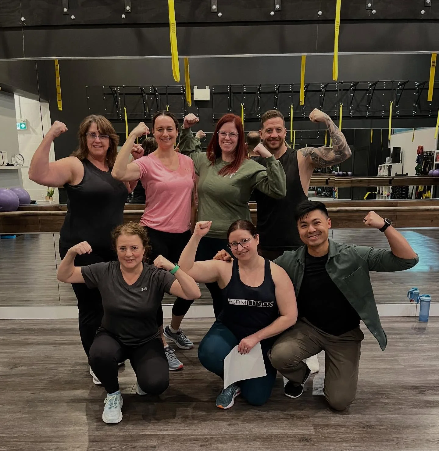 A big CONGRATULATIONS 🎉🎉🎉 goes out to these 8 clients (missing Barb &amp; Craig in 📸) , who small group trained with @dan_lalac over the last 12 weeks!

Training 3️⃣ times per week this group lost inches, increased their muscular strength💪🏻, im