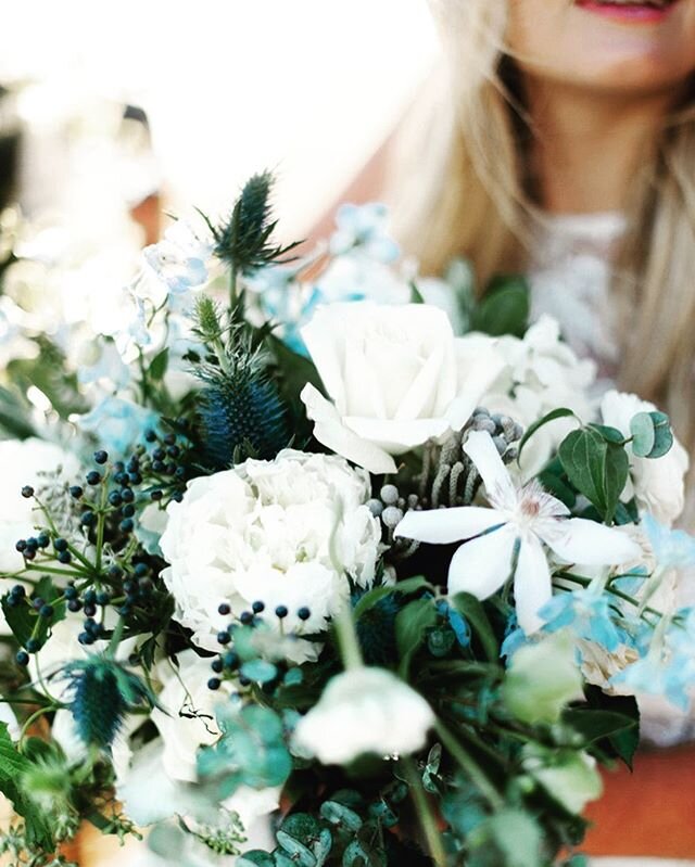 Trend Alert🔥Classic Blue Bouquet💙Perfect for costal or destination weddings #weddings#phillybride #weddinginspo #bridalparty #floraldesign #hoffmandesigngroup #hdgflorals #bridesintagram#beachwedding #destinationwedding