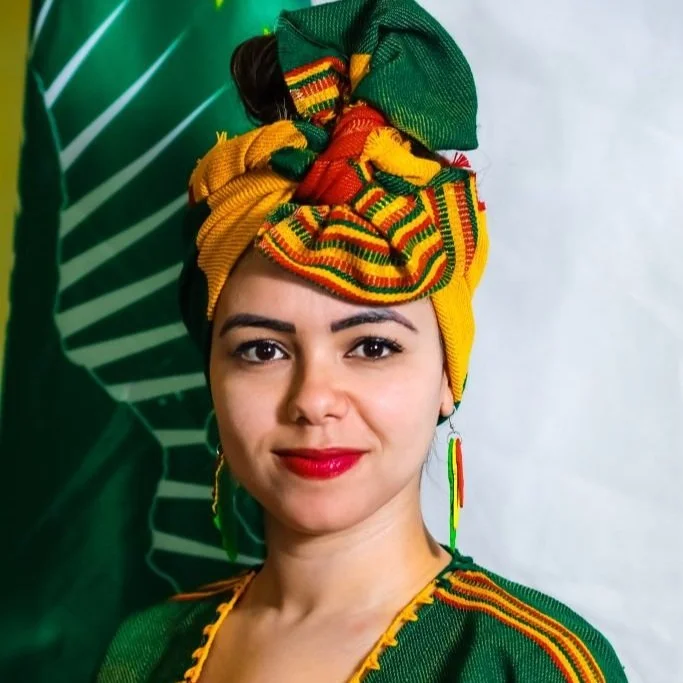 « Je ne me considère pas comme originaire d’une seule partie de l’Afrique. » - Aya Chebbi (Afrique - Tunisie) - 1/3