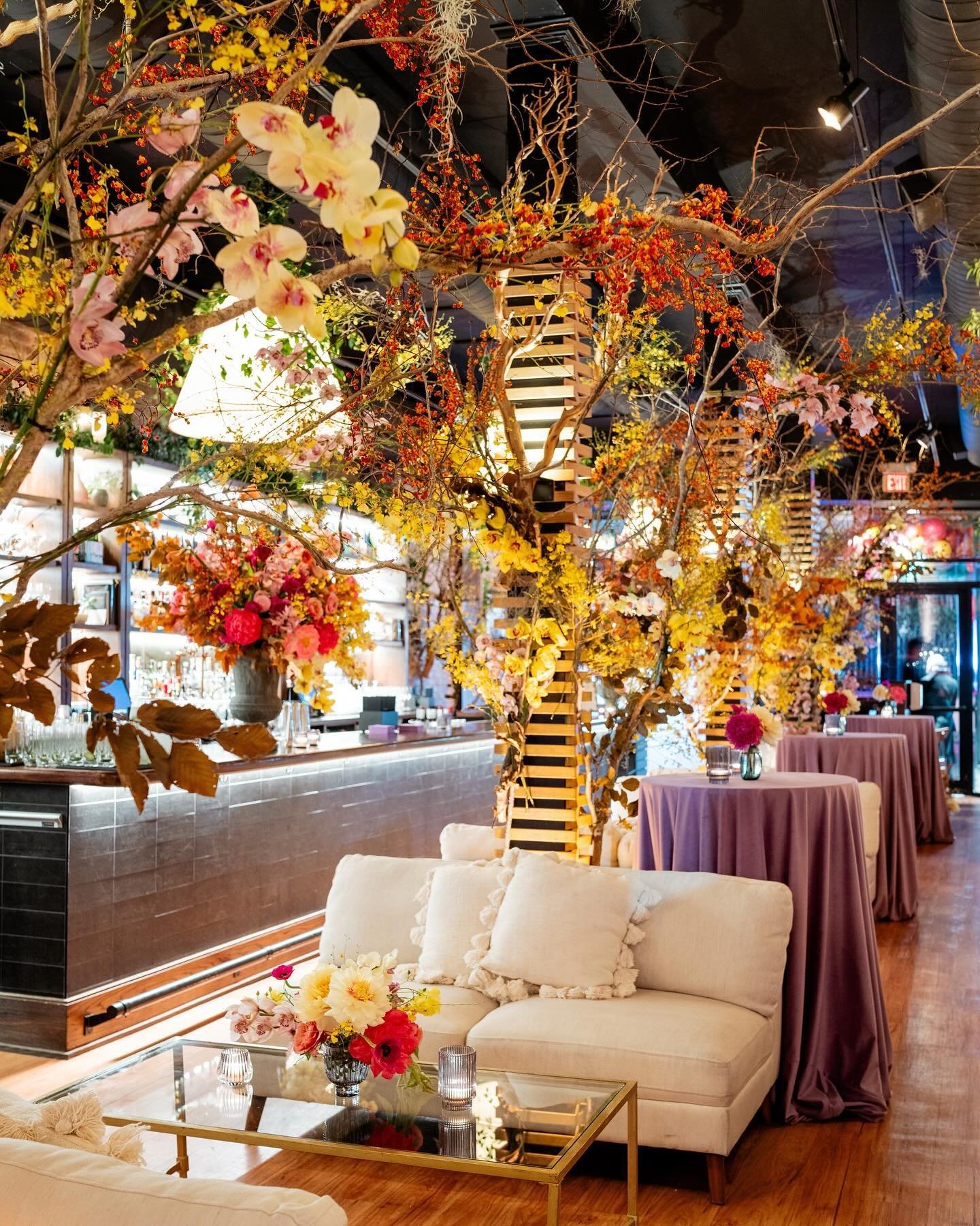 New year, maybe I should start posting again? First up, Madeline and John&rsquo;s colorful engagement party that wowed everyone on King street. 
Planning @soeur.events
Balloons @hkballoons
Flowers @festooncharleston
Venue/catering/bar @okucharleston
