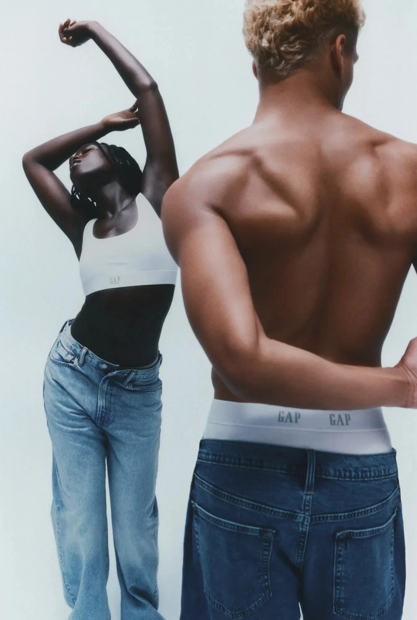 202509_HIGHSNOBIETYxGAP_ELONG_BNJ_01.jpg
