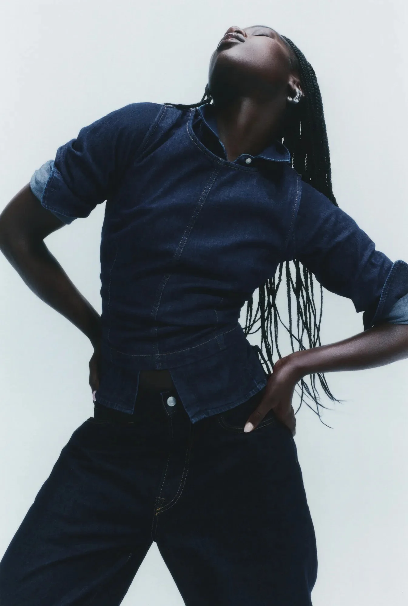 202509_HIGHSNOBIETYxGAP_ELONG_BNJ_05.jpg