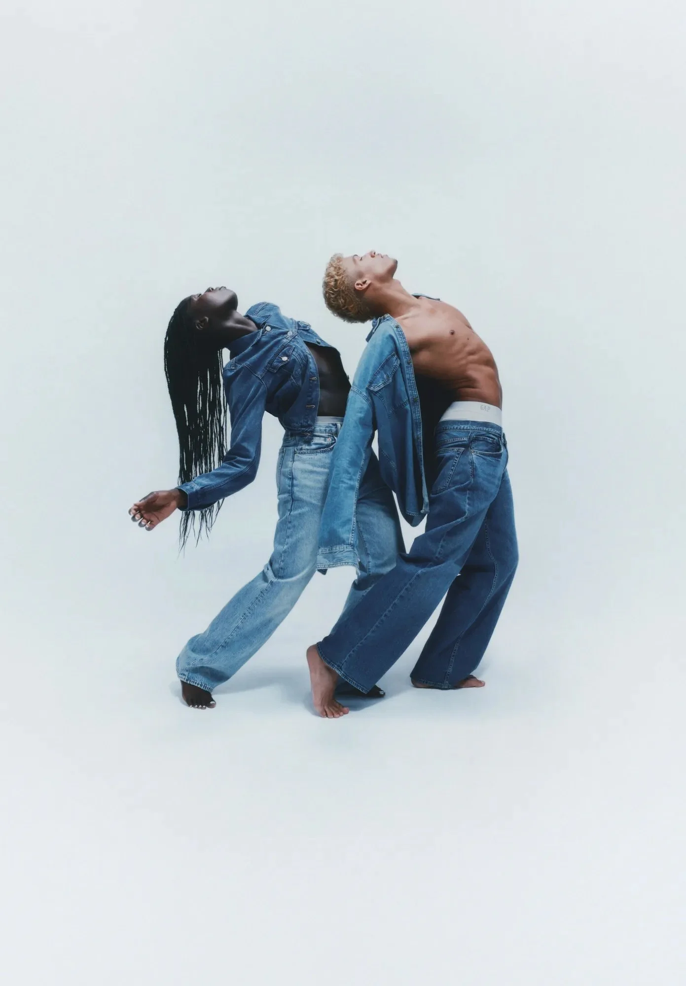 202509_HIGHSNOBIETYxGAP_ELONG_BNJ_02.jpg