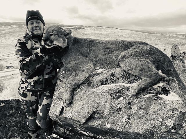 Nobody better than &ldquo;H&rdquo;-we love her!  She did amazing on her hunt, passed on a nice lion early in the hunt which paid off when she connected on this trophy Tom!
#bullbasinguidesandoutfitters #bullbasinguides #bullbasin w#bullbasinoutfitter