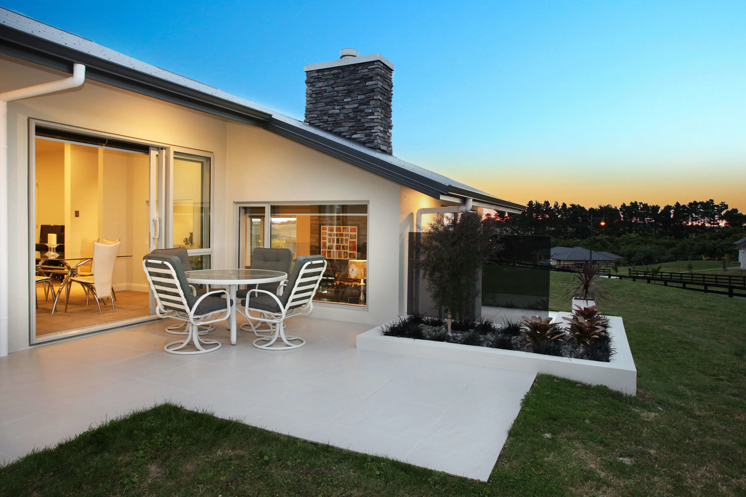 125 McRobbie Road 030.jpg