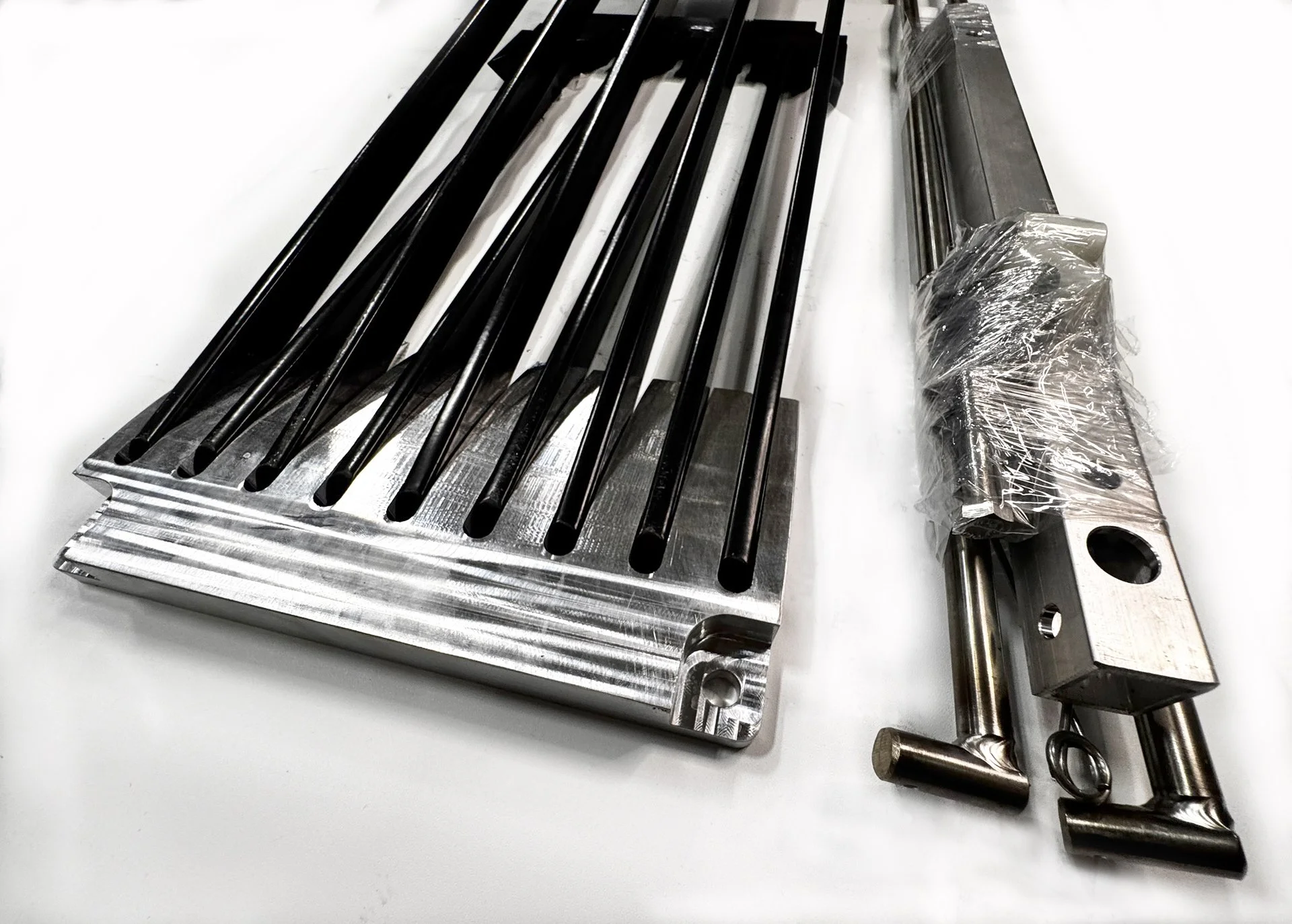 Hamilton 212 9 Bar 1.jpg