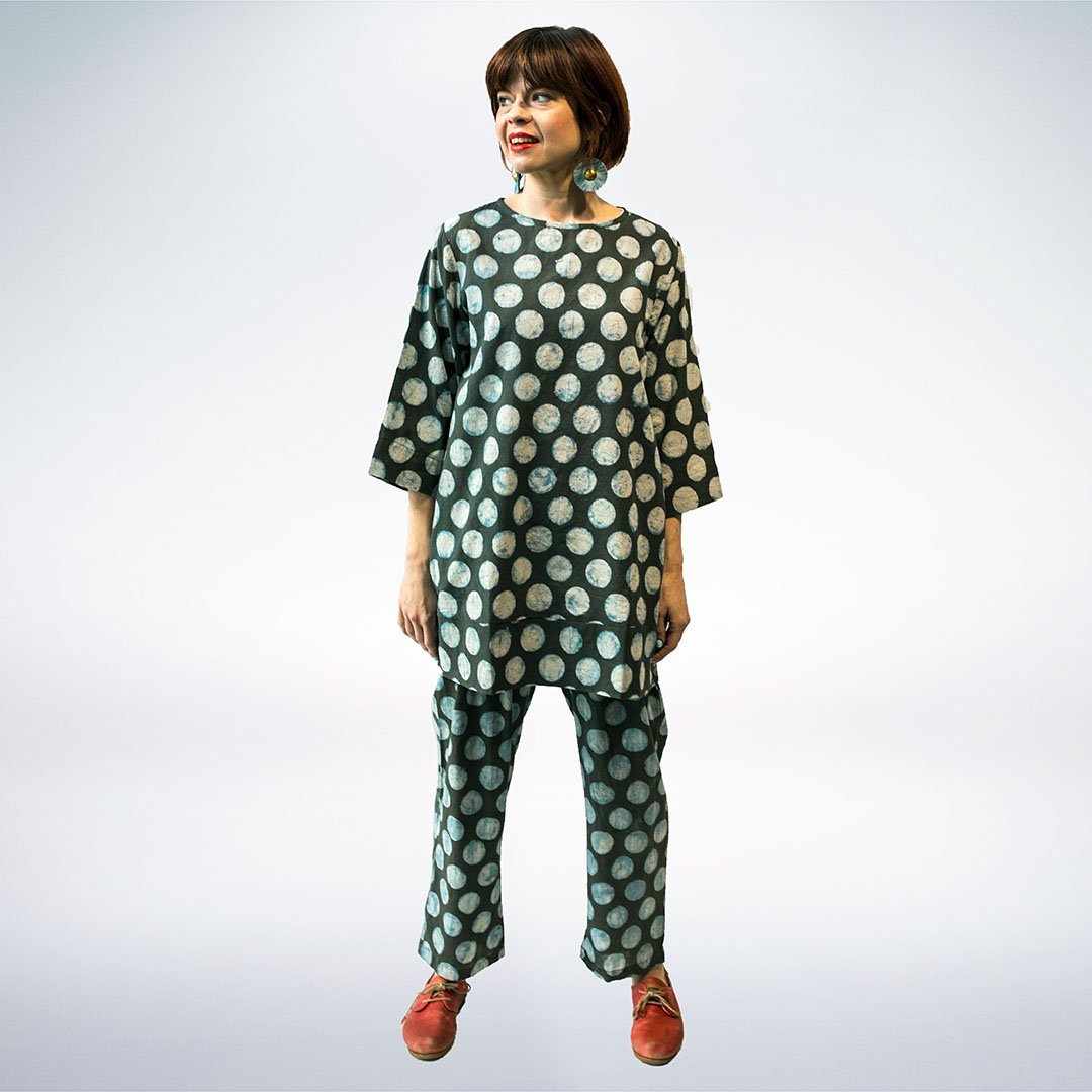 too_bigPOLKADOTOUTFIT1.jpg