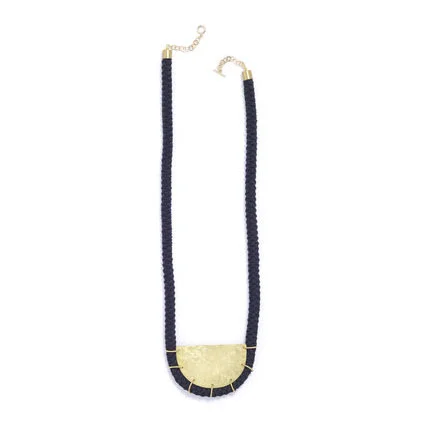 arc_necklace_black1.jpg