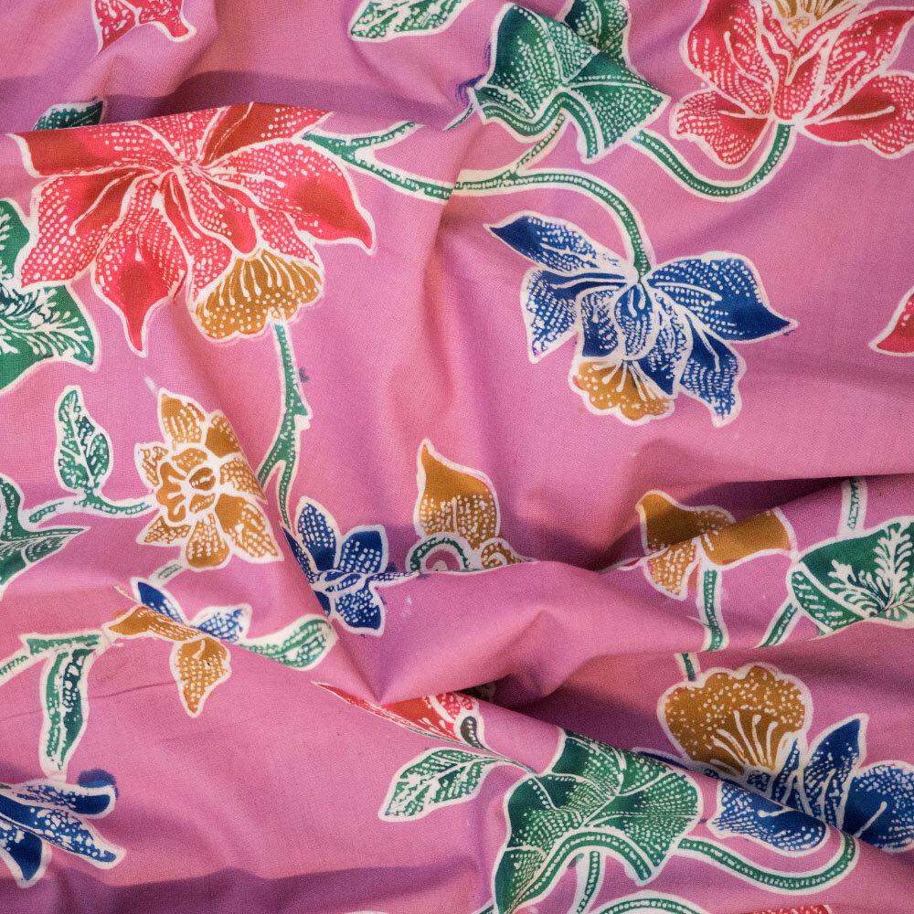 Vintage Cotton Fabric PINK FLORAL HEARTS ON BLUE 1 Yd /44" 