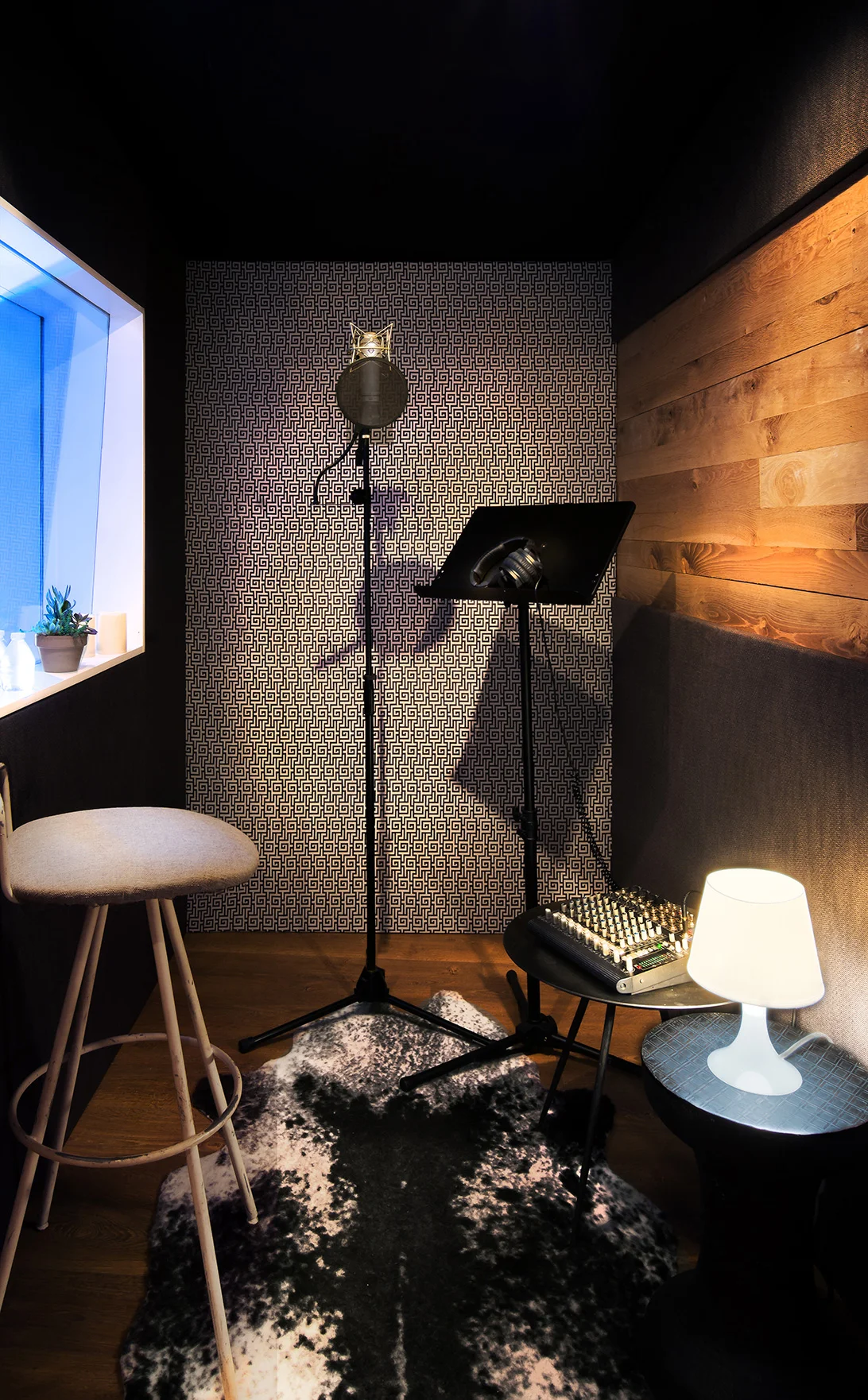 Booth-Main-web.jpg