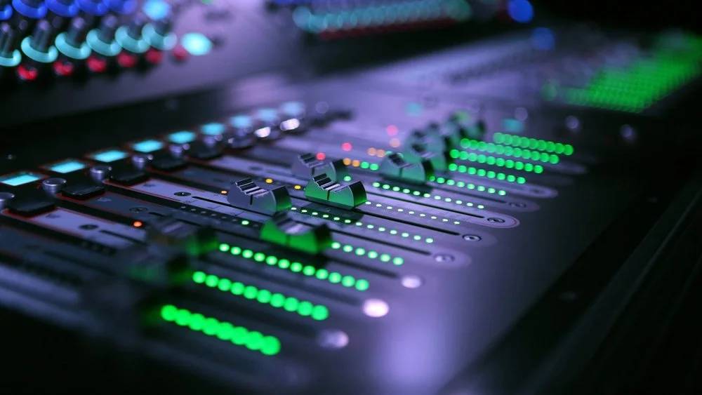Digico_SD12_faders.jpg,