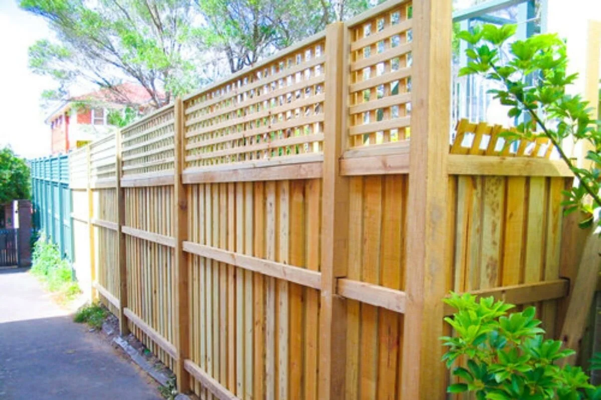 Lap and Cap Fences Roseville Fencing — Roseville Fencing