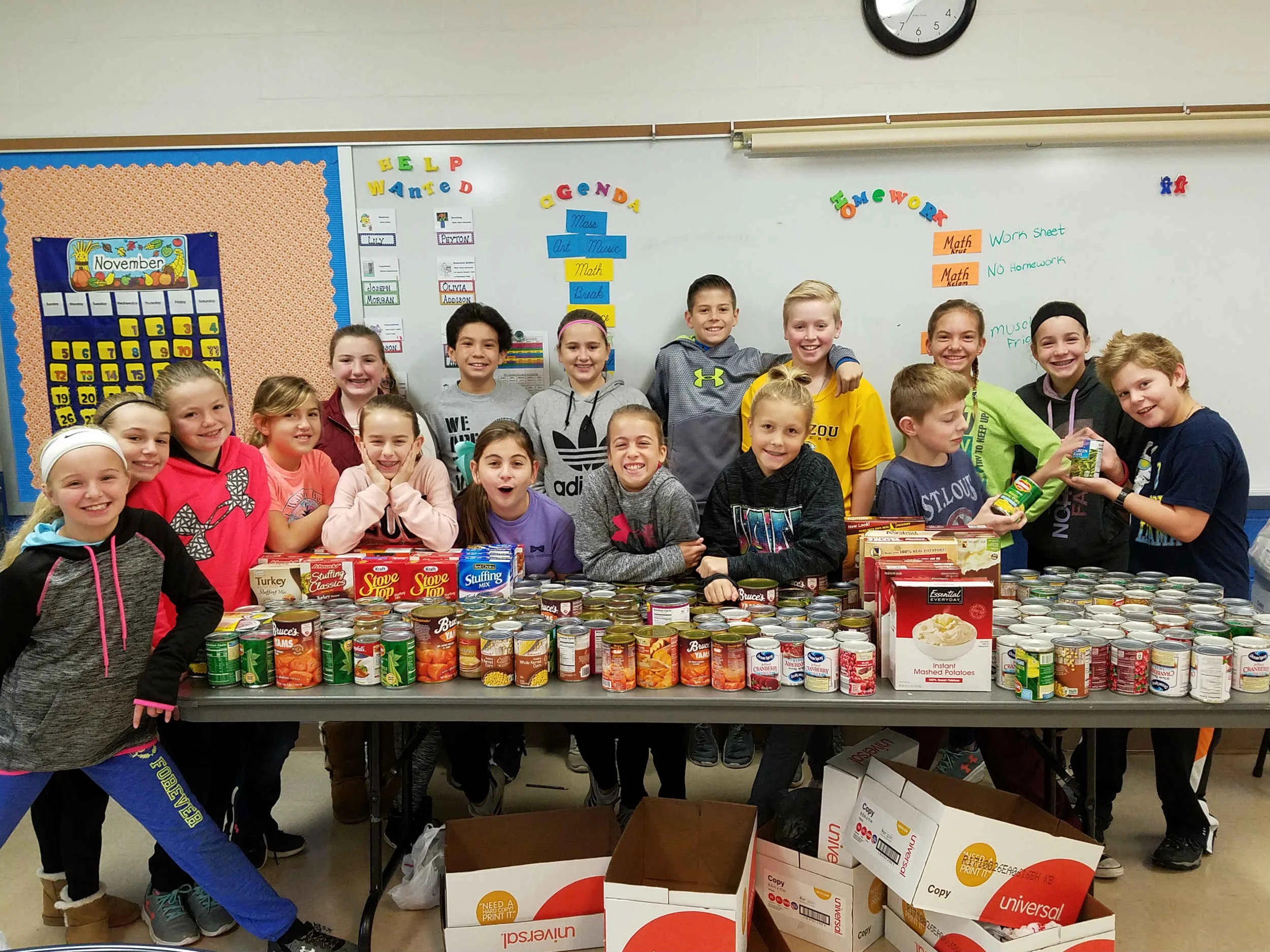 CanFoodDrive_Edited.jpg