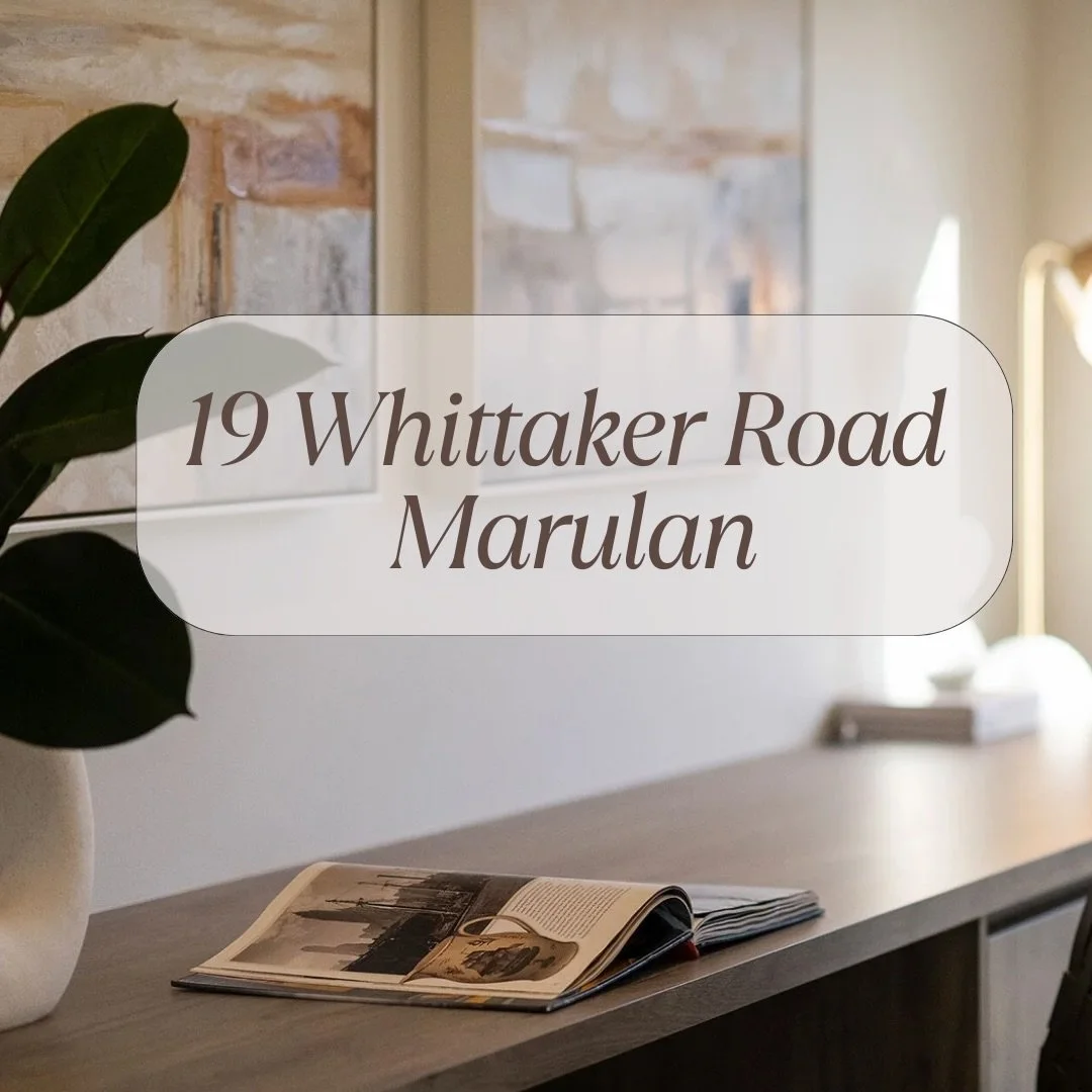 ✨ This brand new Marulan home has hit the market looking every bit contemporary country living ✨

🛋️ @everydaydesignco_au 
🏡 @marbleandoakproperty @clairedouch.realestate 
📸 @philwintertonphotographer