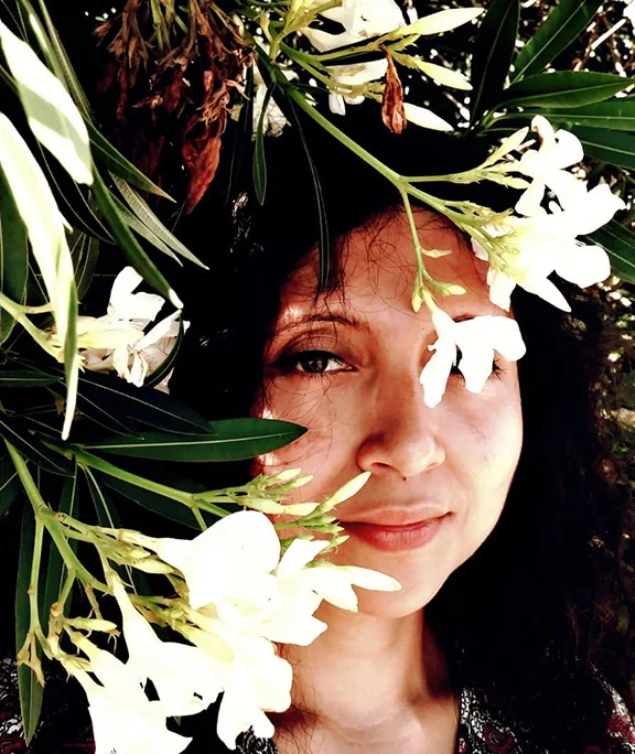 Con flores…