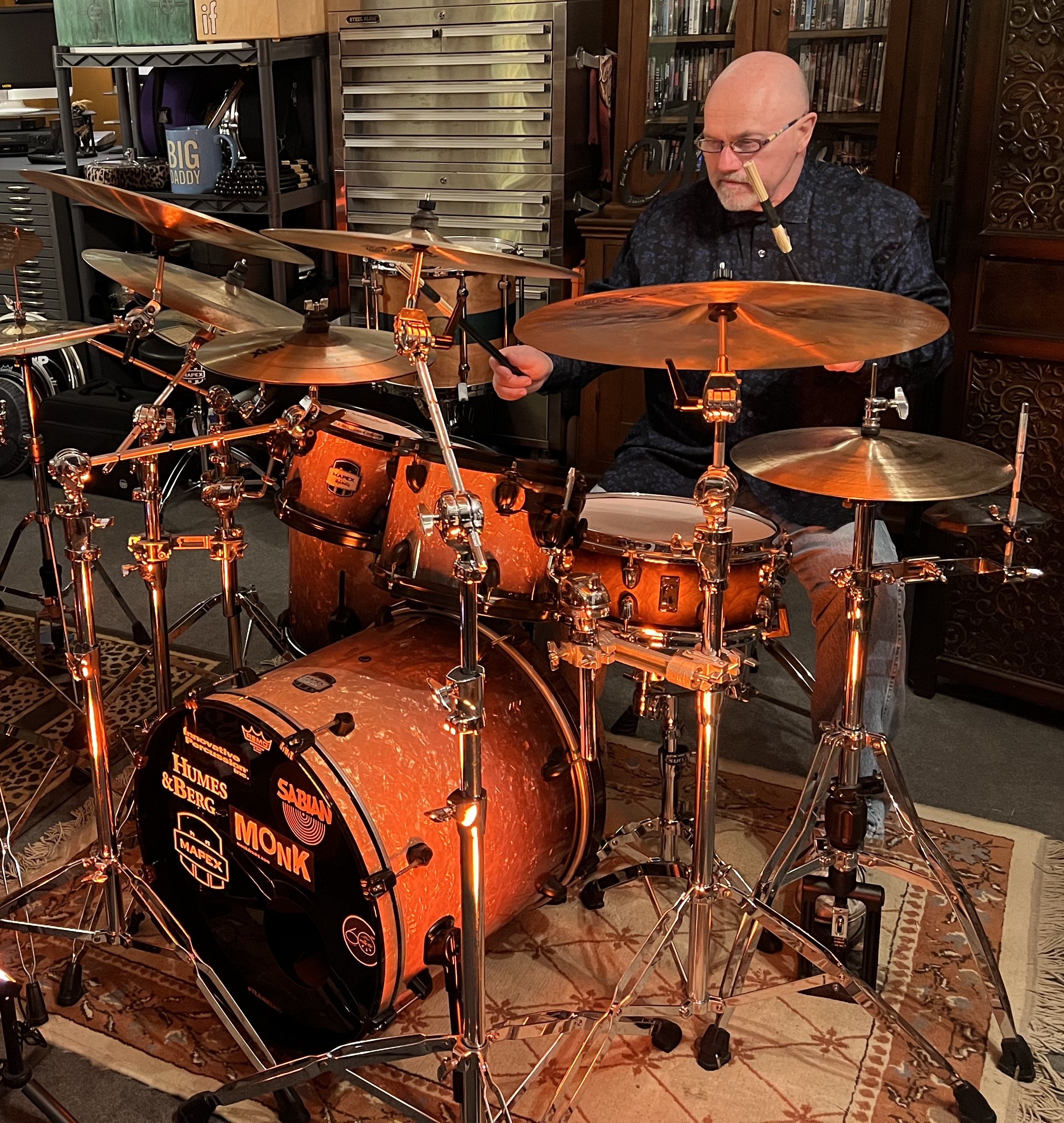 Recording drum tracks at the FREYHAUS studio, March 2022
