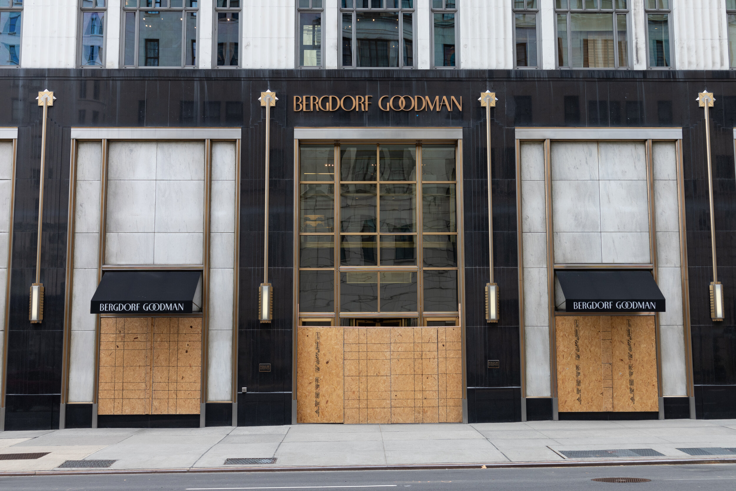 Looting Louis Vuitton : Portland
