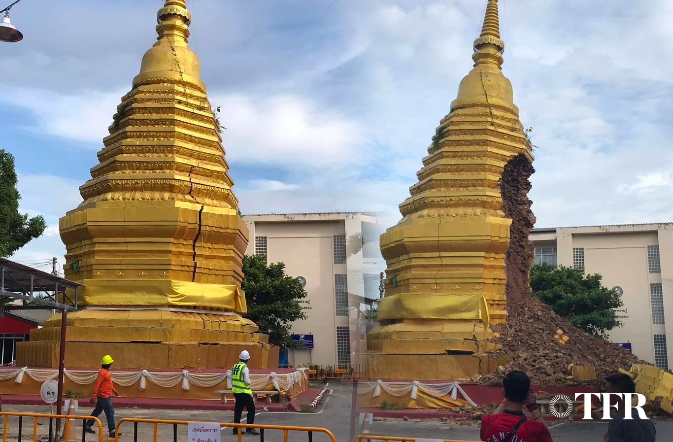 Pagoda berusia setengah abad di Thailand ambruk akibat hujan deras