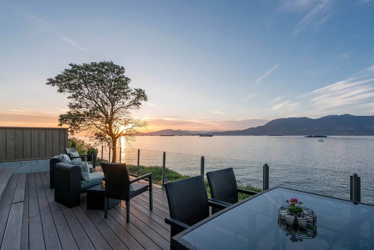 2523-Pt-Grey-Road-Vancouver-360hometours-40s_preview-1.jpg