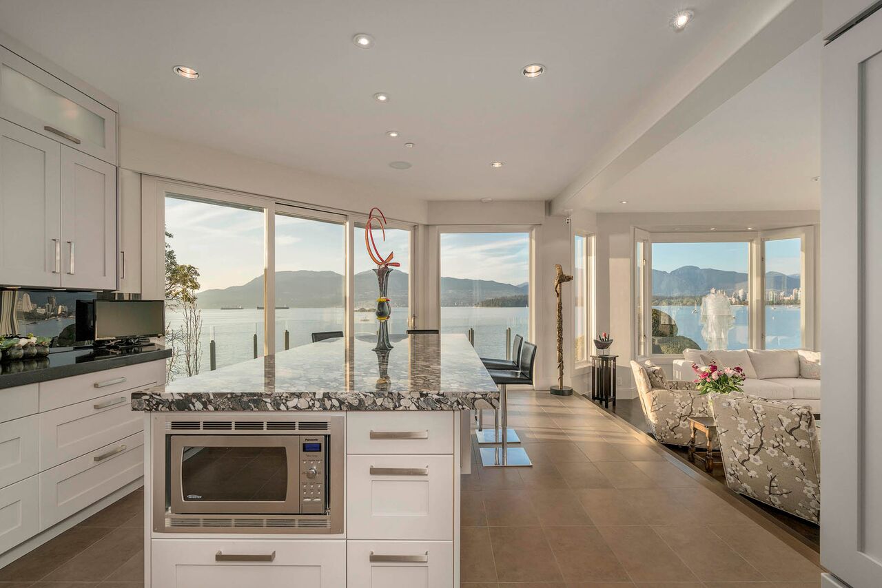 2523-Pt-Grey-Road-Vancouver-360hometours-05s_preview.jpg