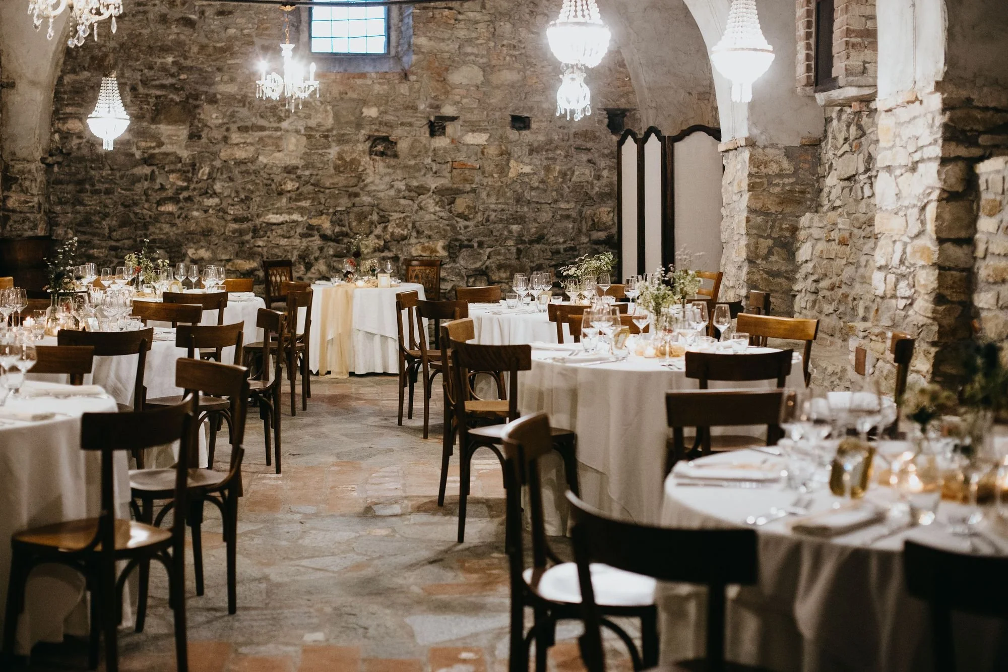 Ricevimento nelle cantine di Villa Delfini