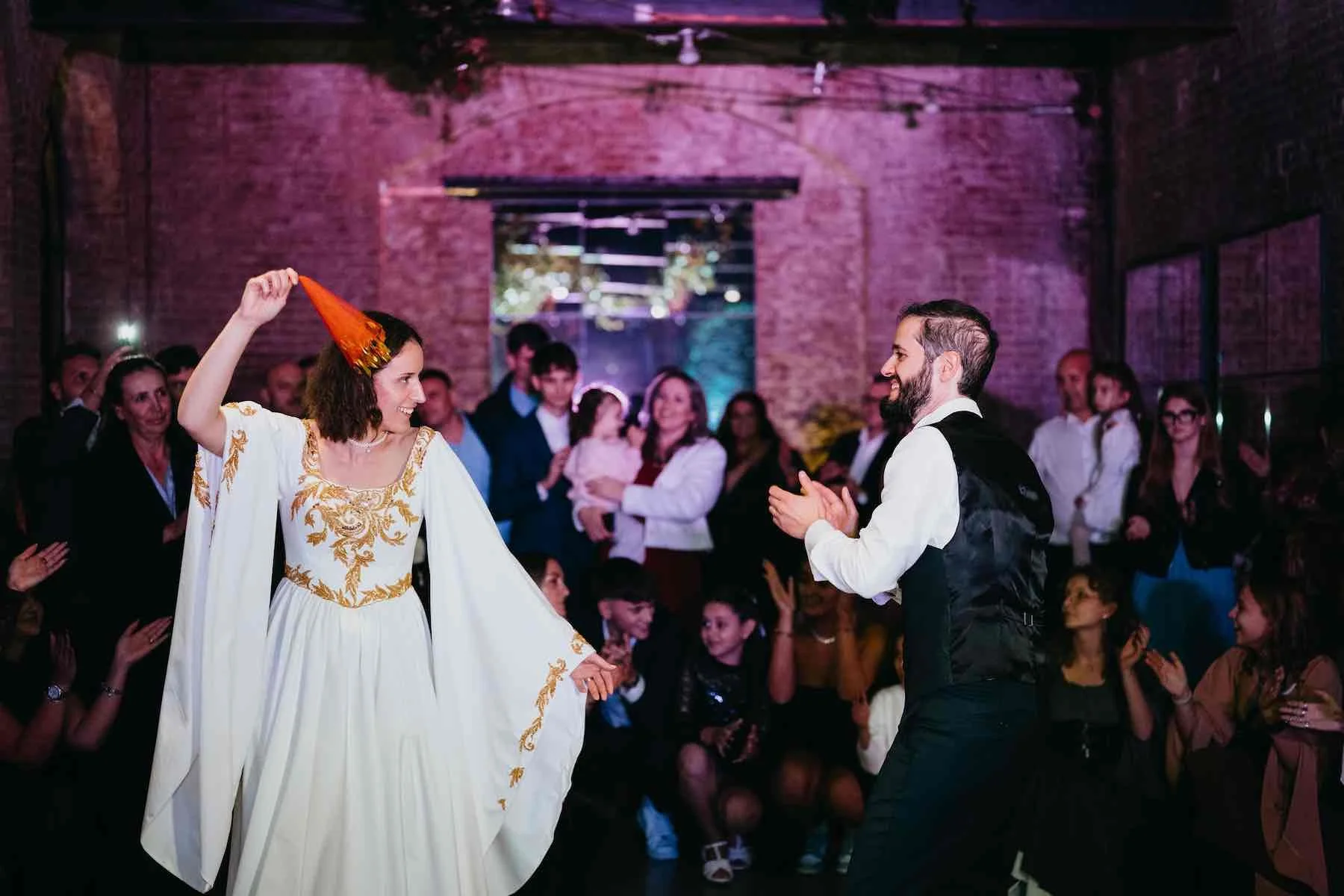 balli e festa di matrimonio per gli sposi al Castello di Piovera