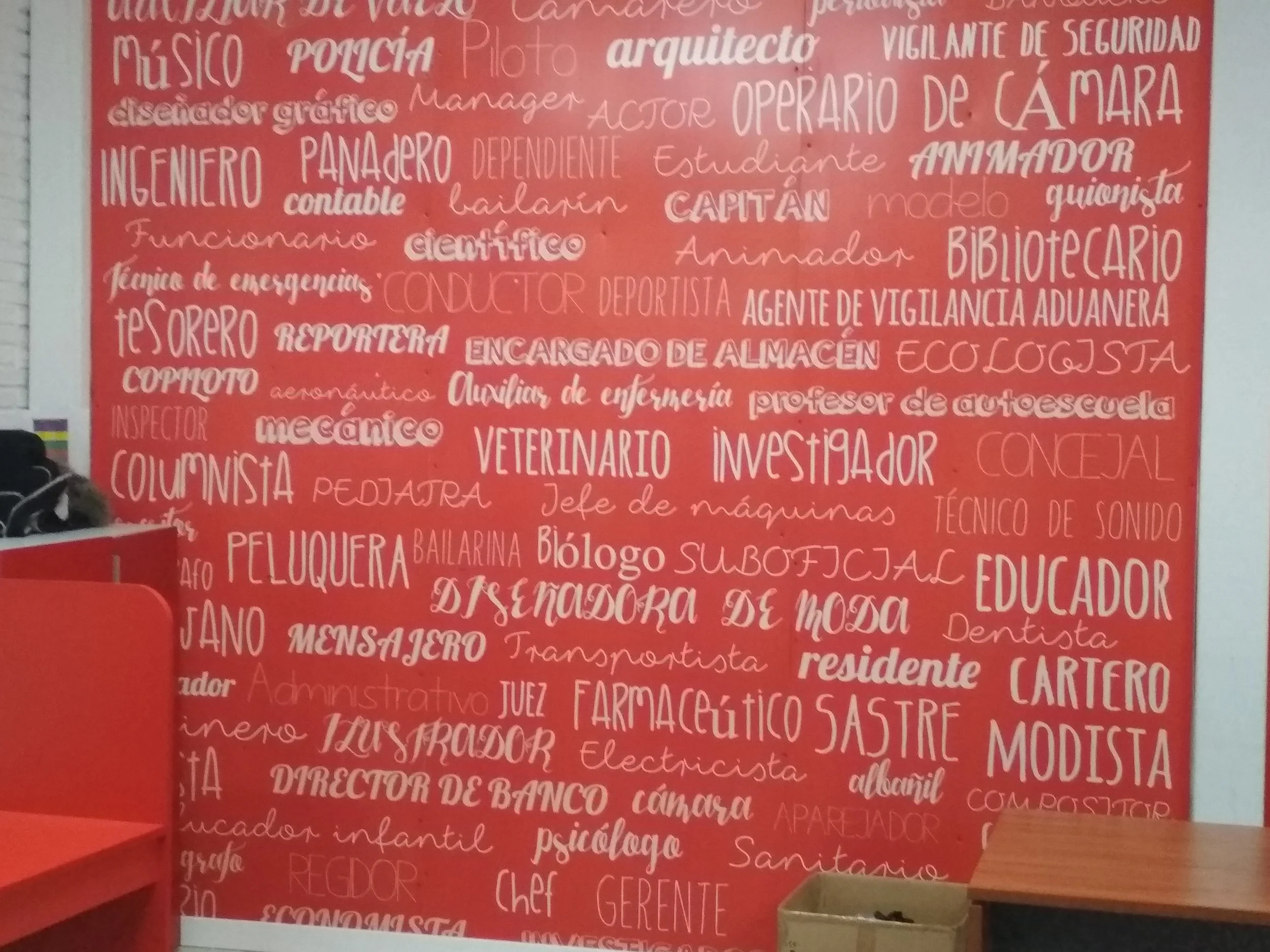 Investigador, ingeniero, mensajero, panadero, biólogo, farmacéutico, arquitecto, investigador…. ✨peluquera✨