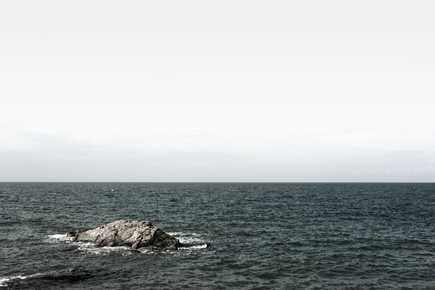 Enigmatic Seascapes: Capturing Edge House